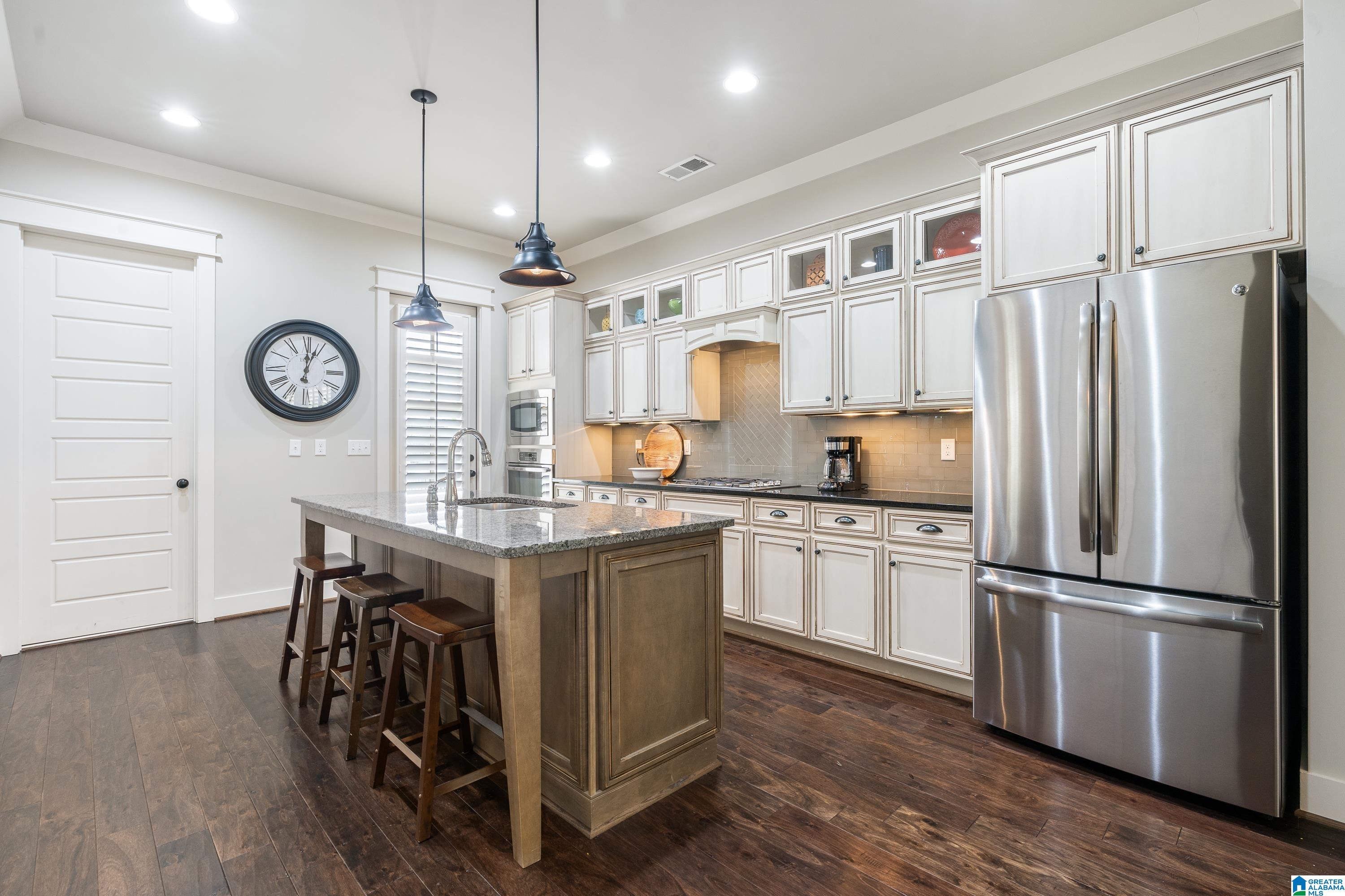 725 RESTORATION DRIVE