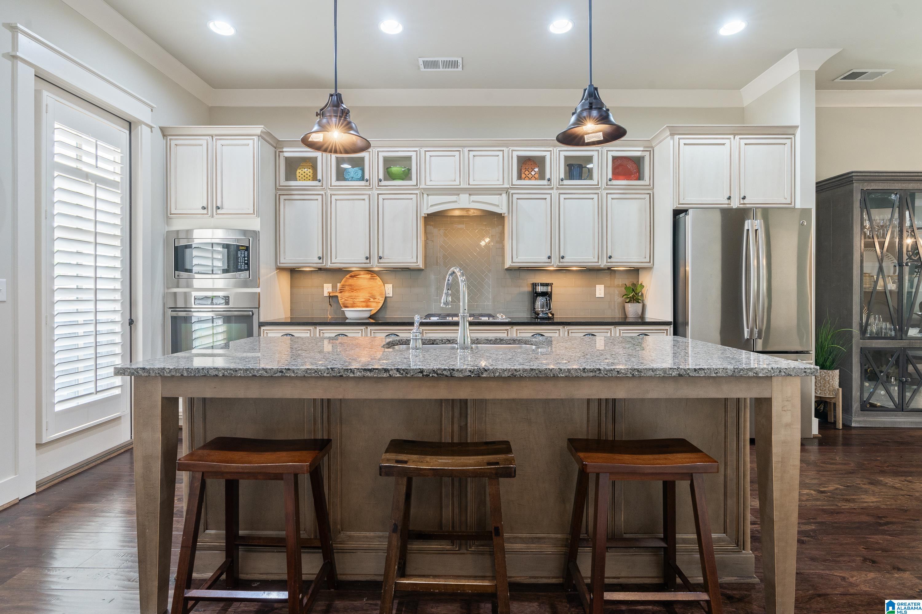 725 RESTORATION DRIVE