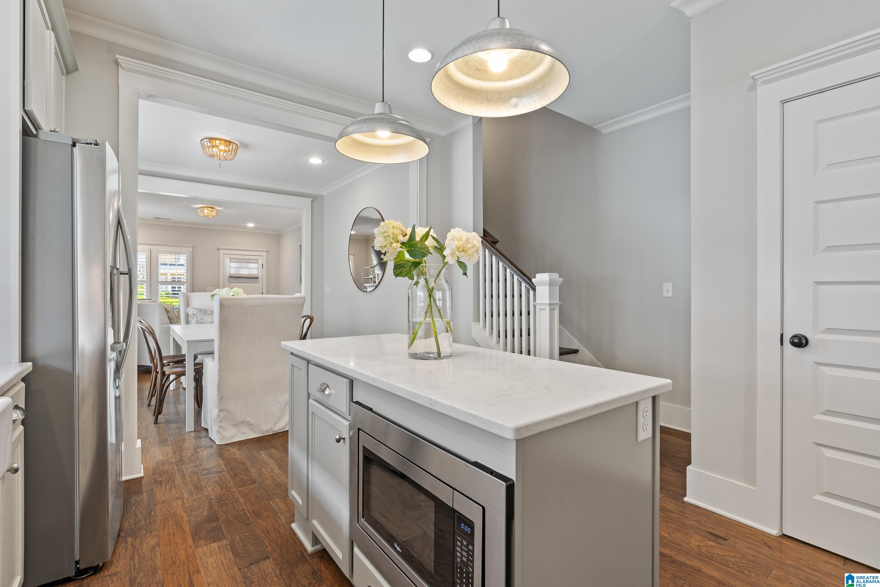 1445 SAWYER PASS