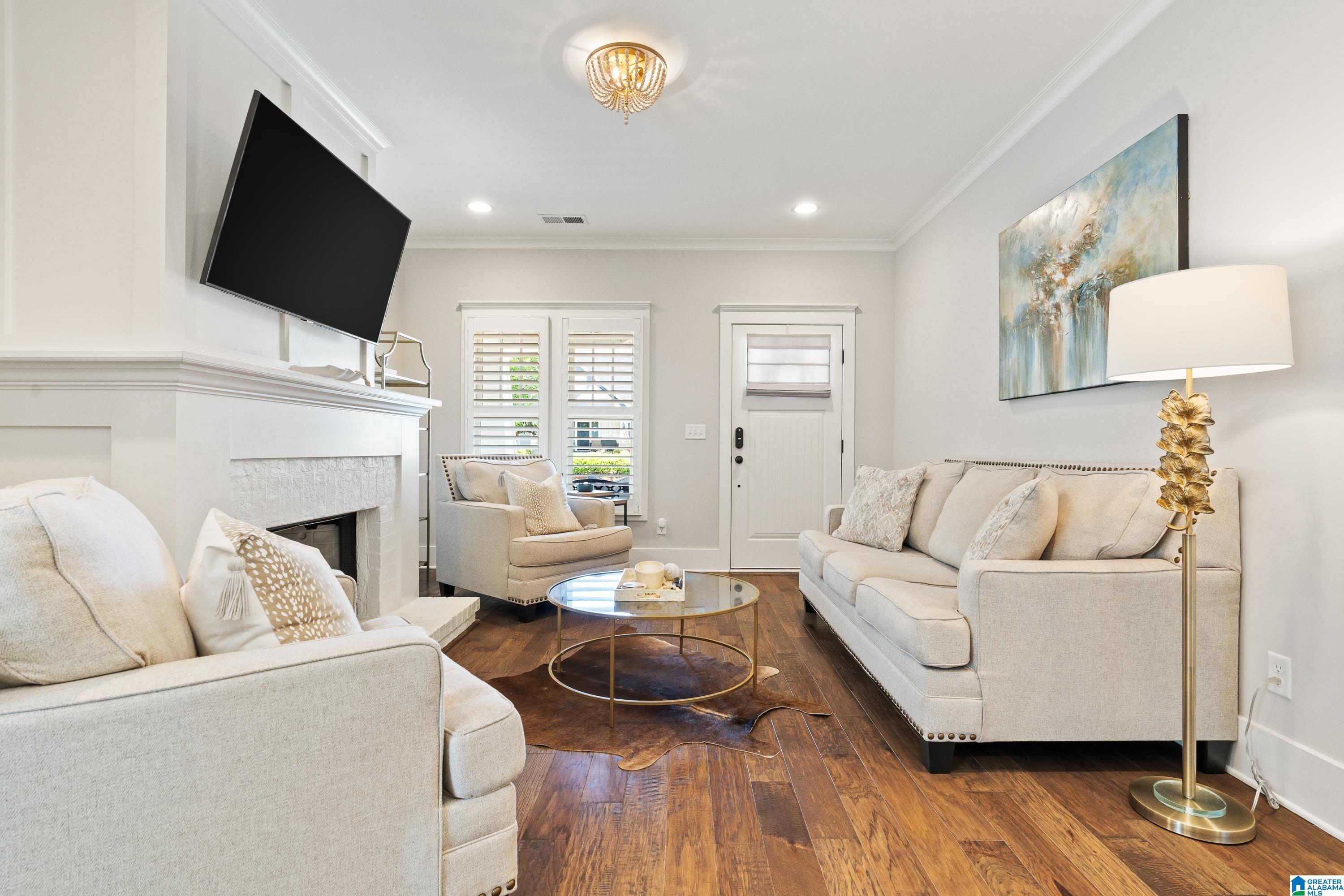 1445 SAWYER PASS