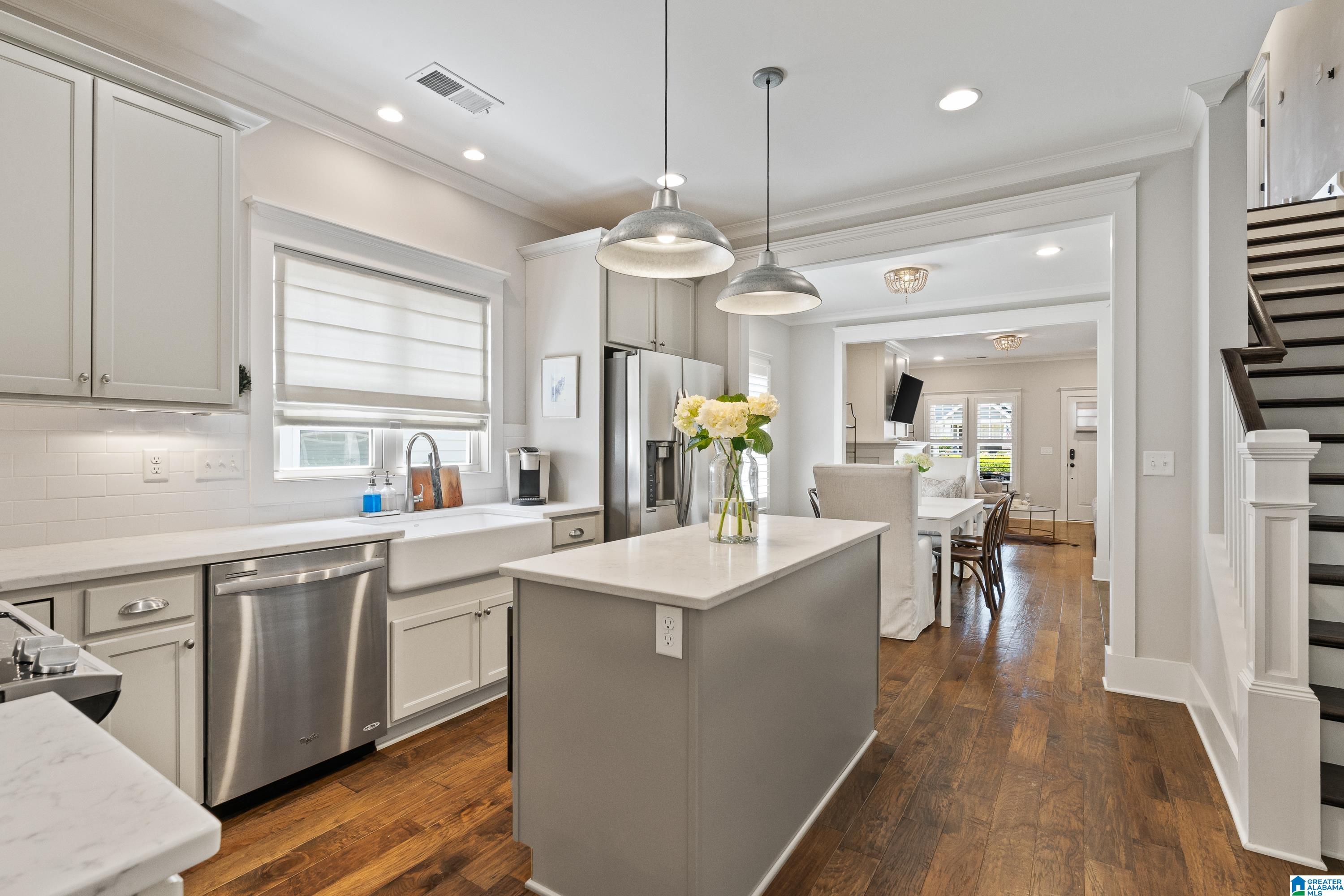1445 SAWYER PASS