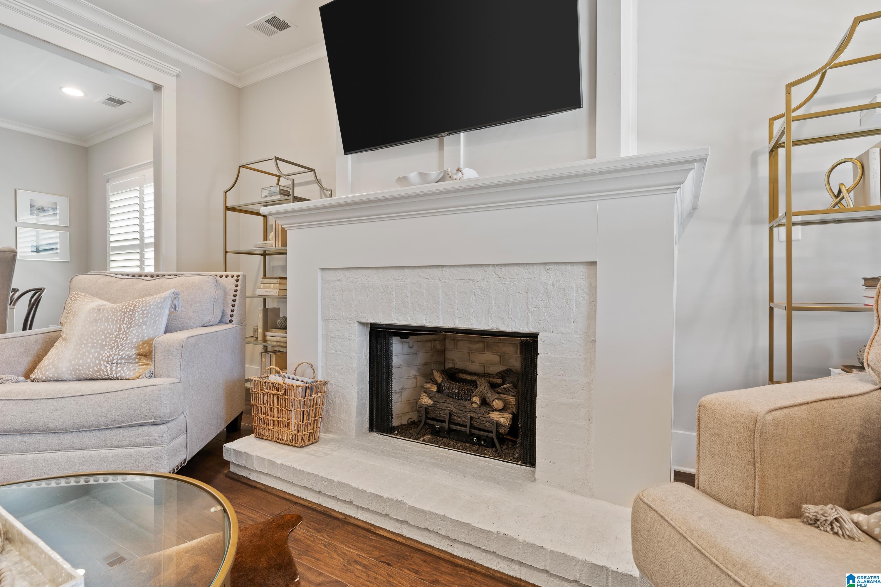 1445 SAWYER PASS