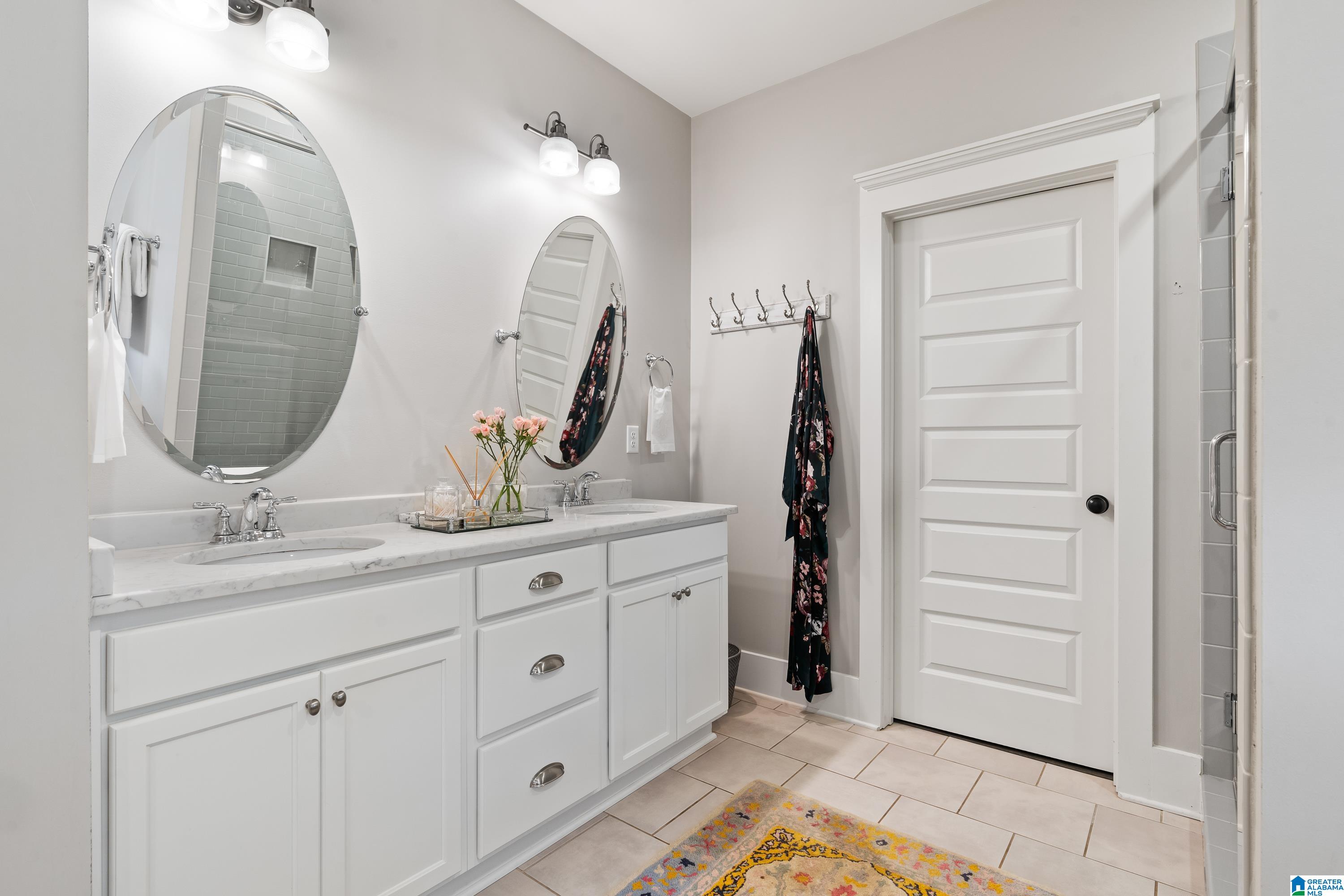1445 SAWYER PASS