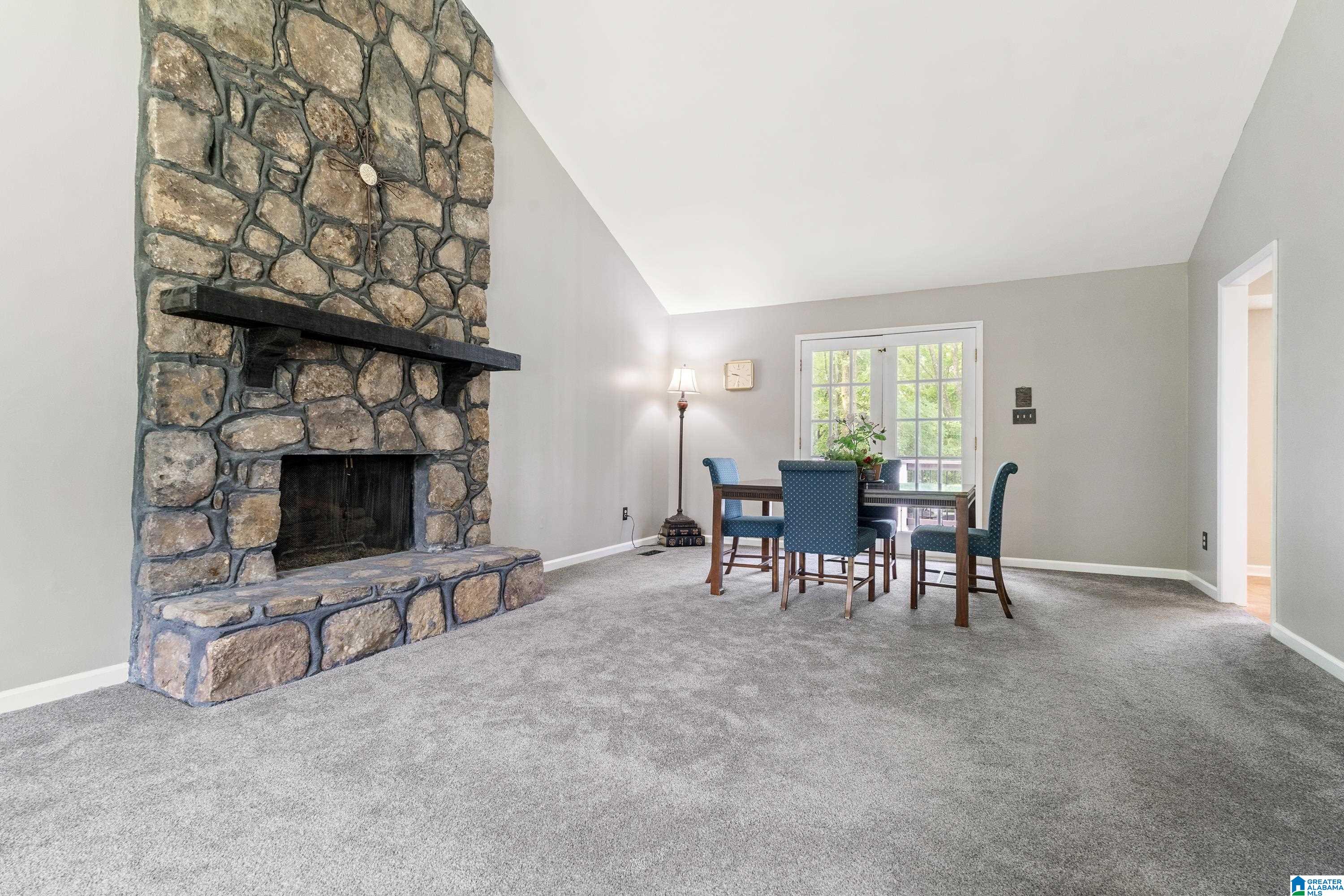 860 TORREY PINES CIRCLE