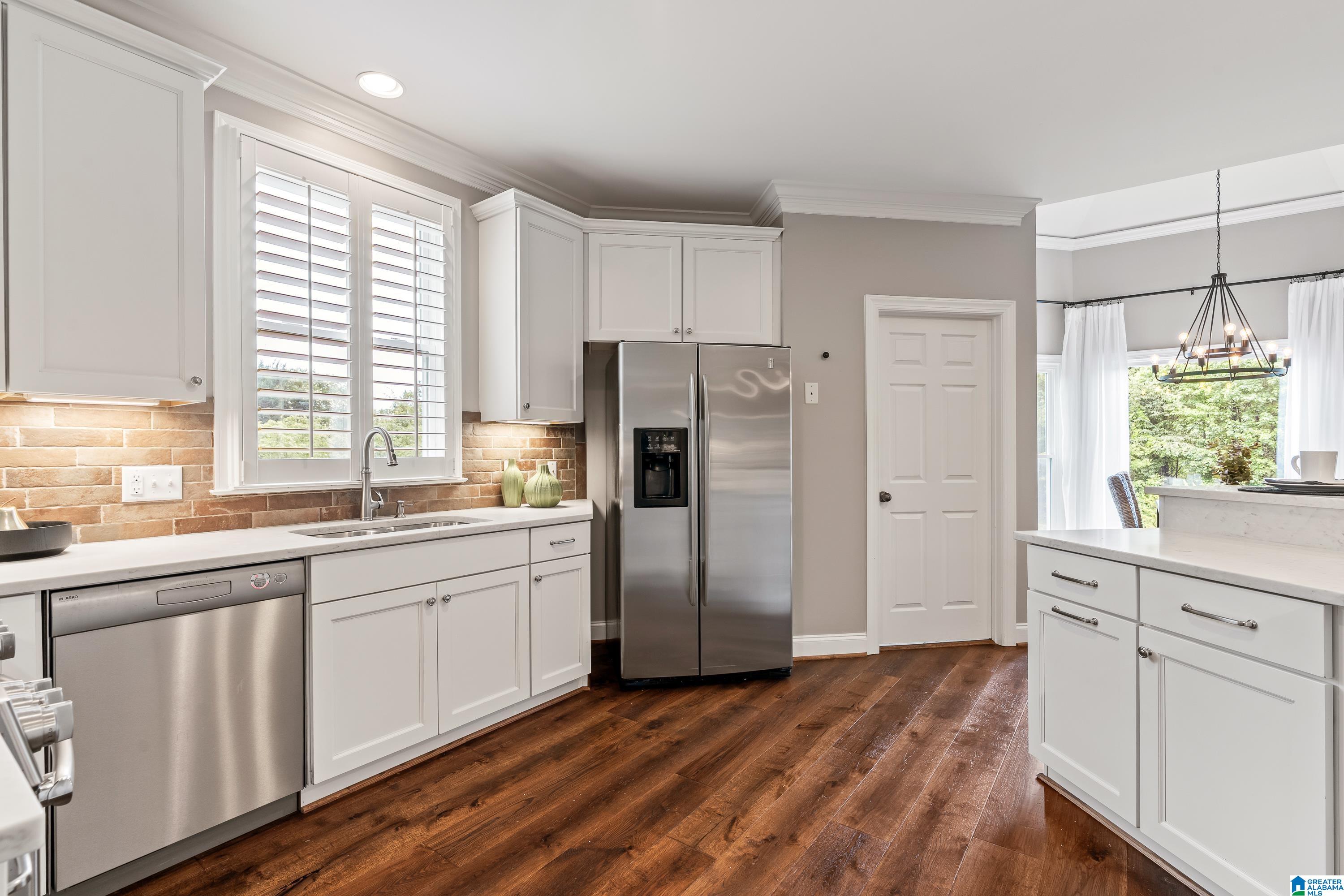 5265 LAKE CREST CIRCLE