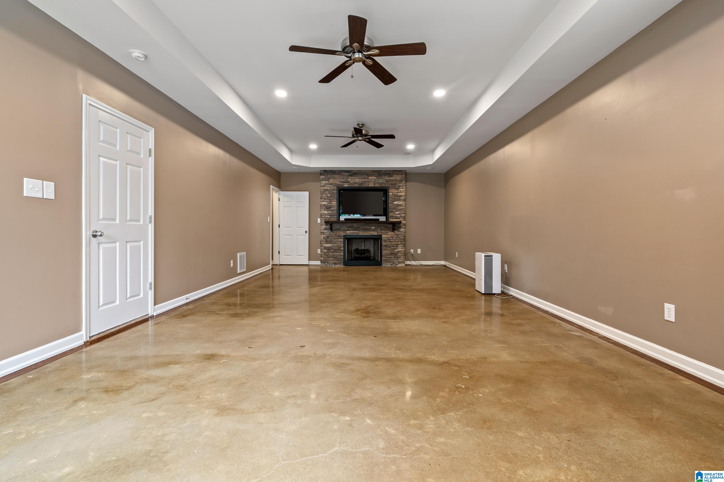 5265 LAKE CREST CIRCLE