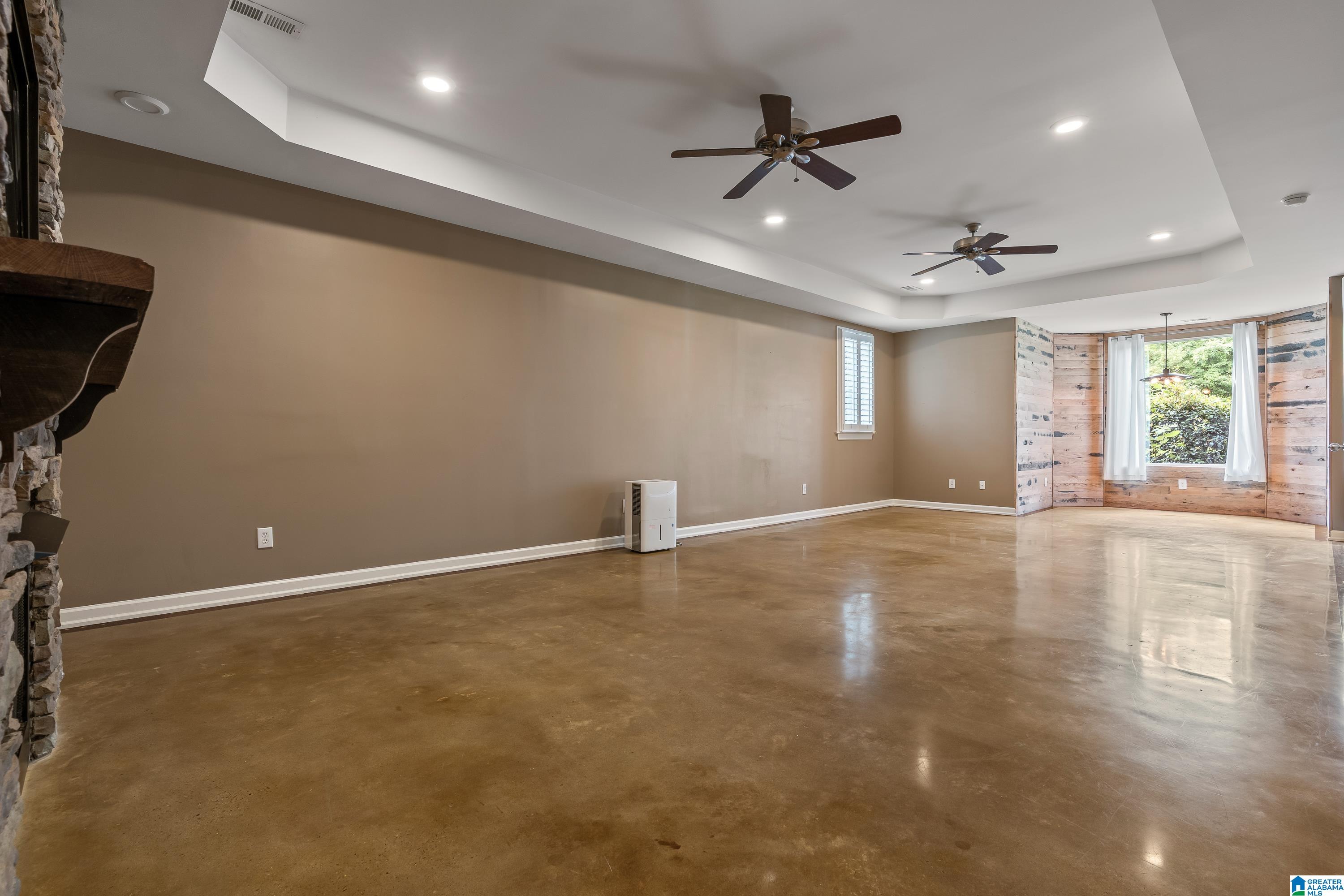 5265 LAKE CREST CIRCLE