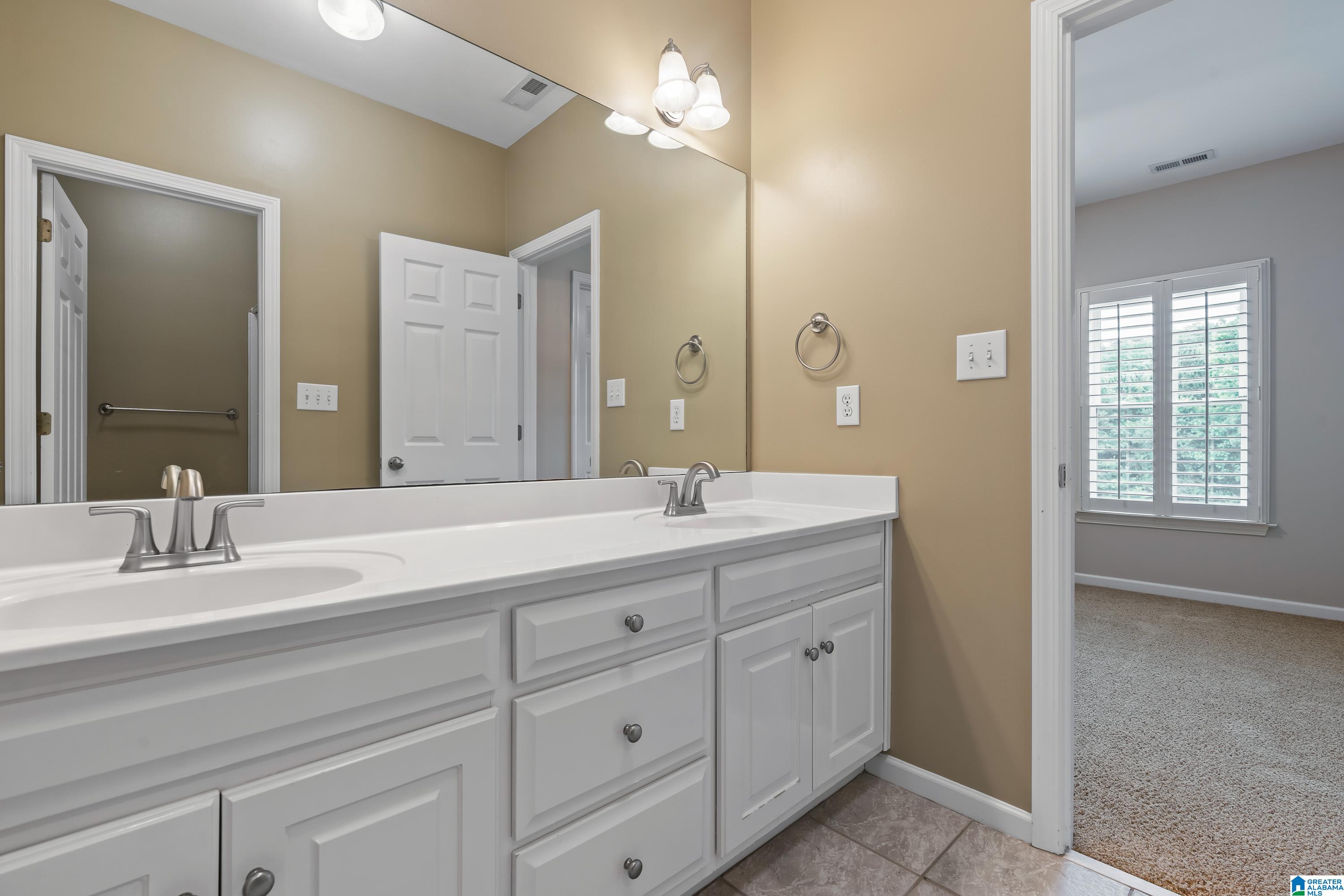 5265 LAKE CREST CIRCLE