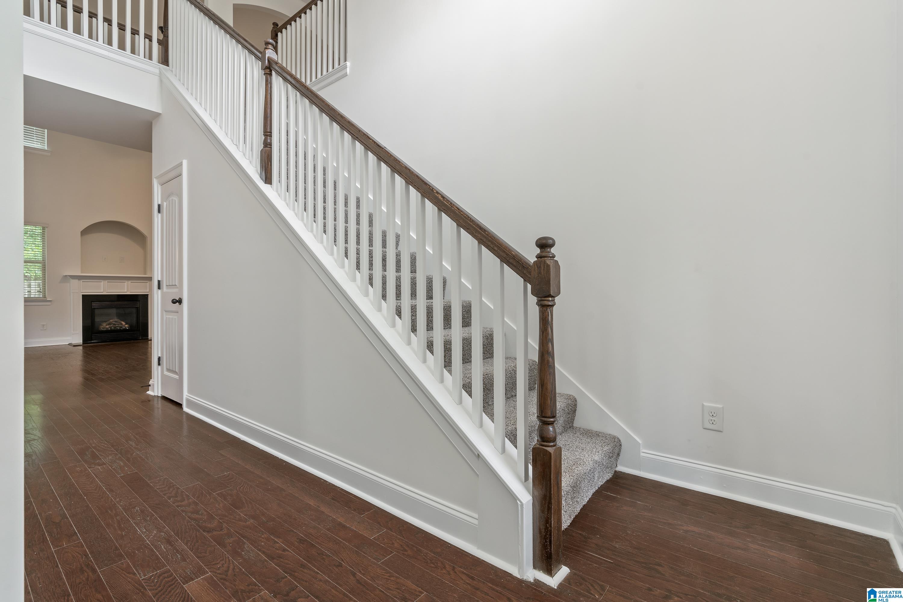 5381 PARK SIDE CIRCLE