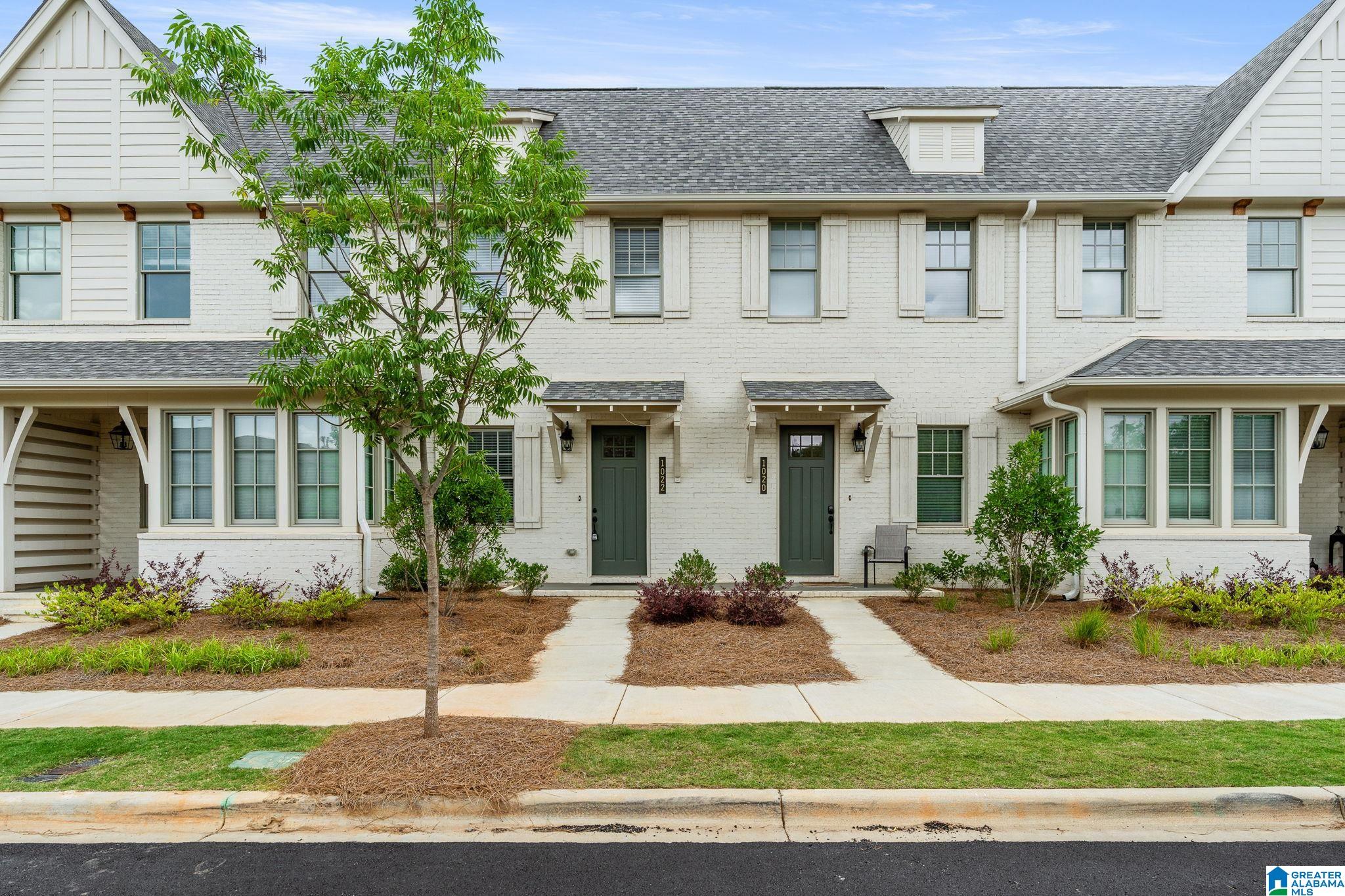 1022 WINDSOR DRIVE