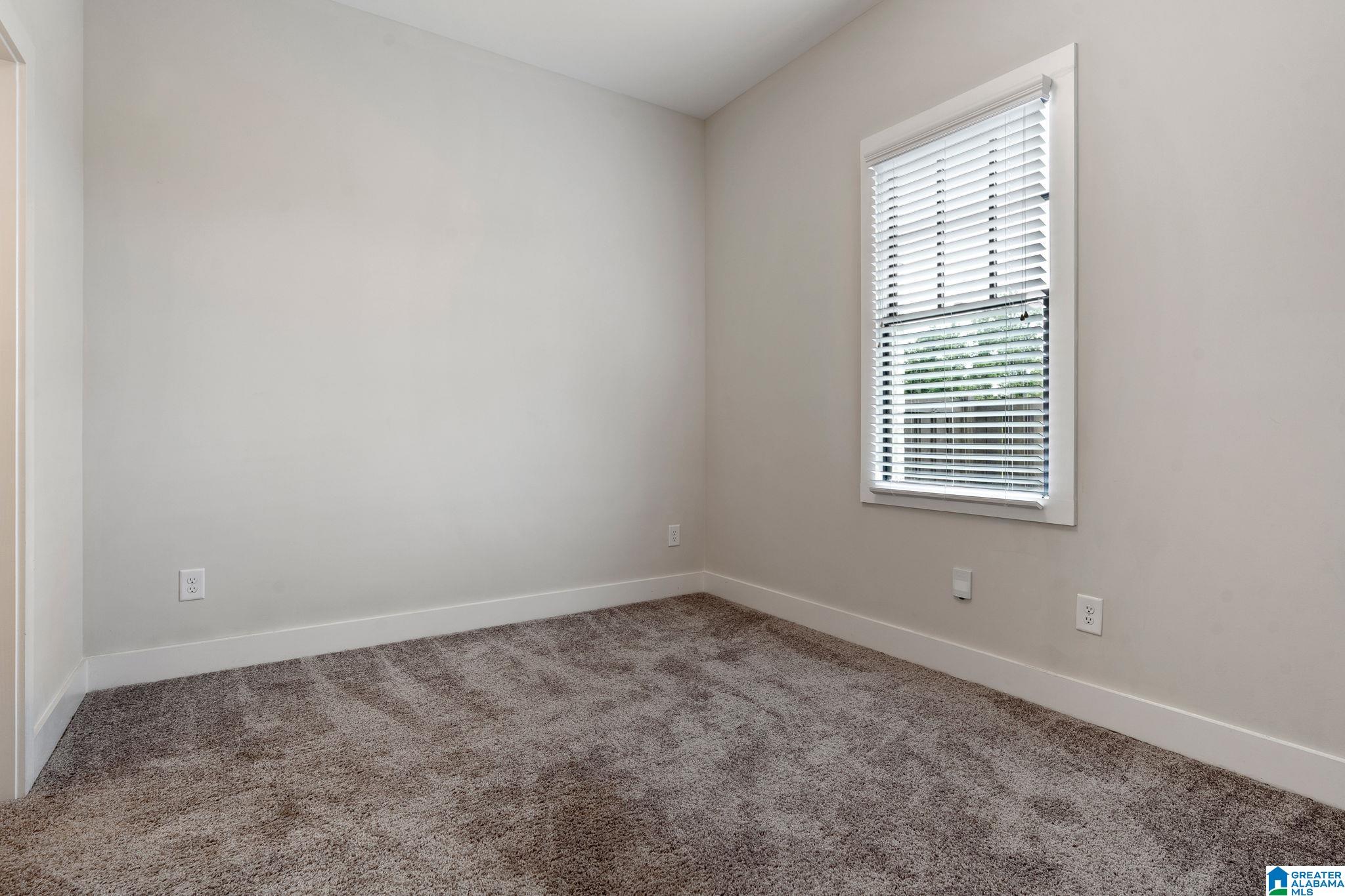 1022 WINDSOR DRIVE