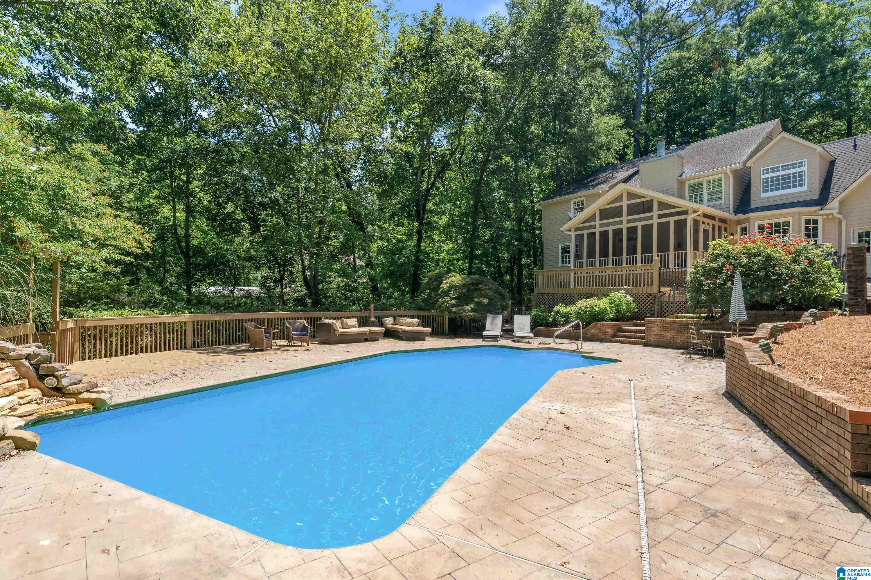 4737 CLOUD LANE