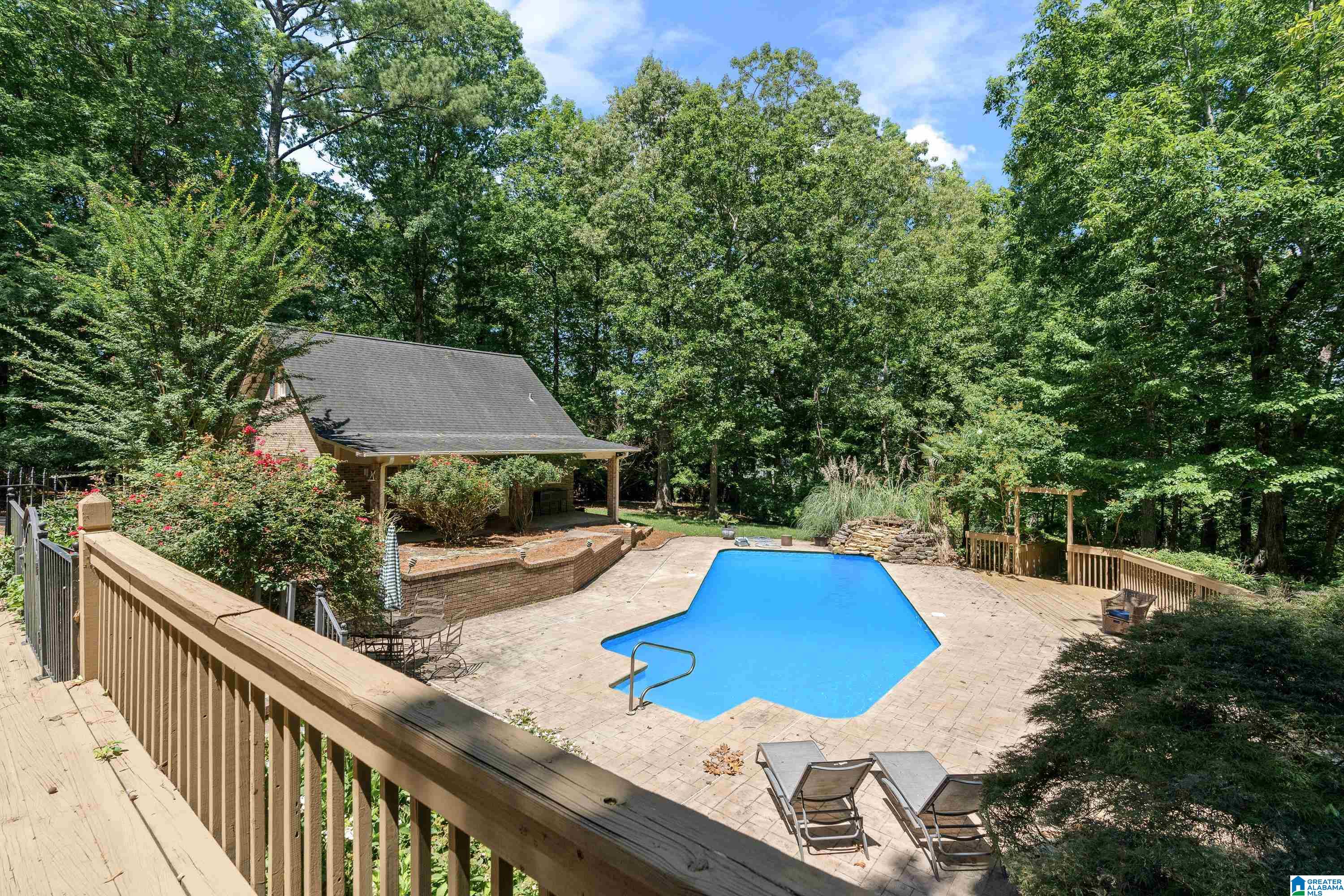 4737 CLOUD LANE