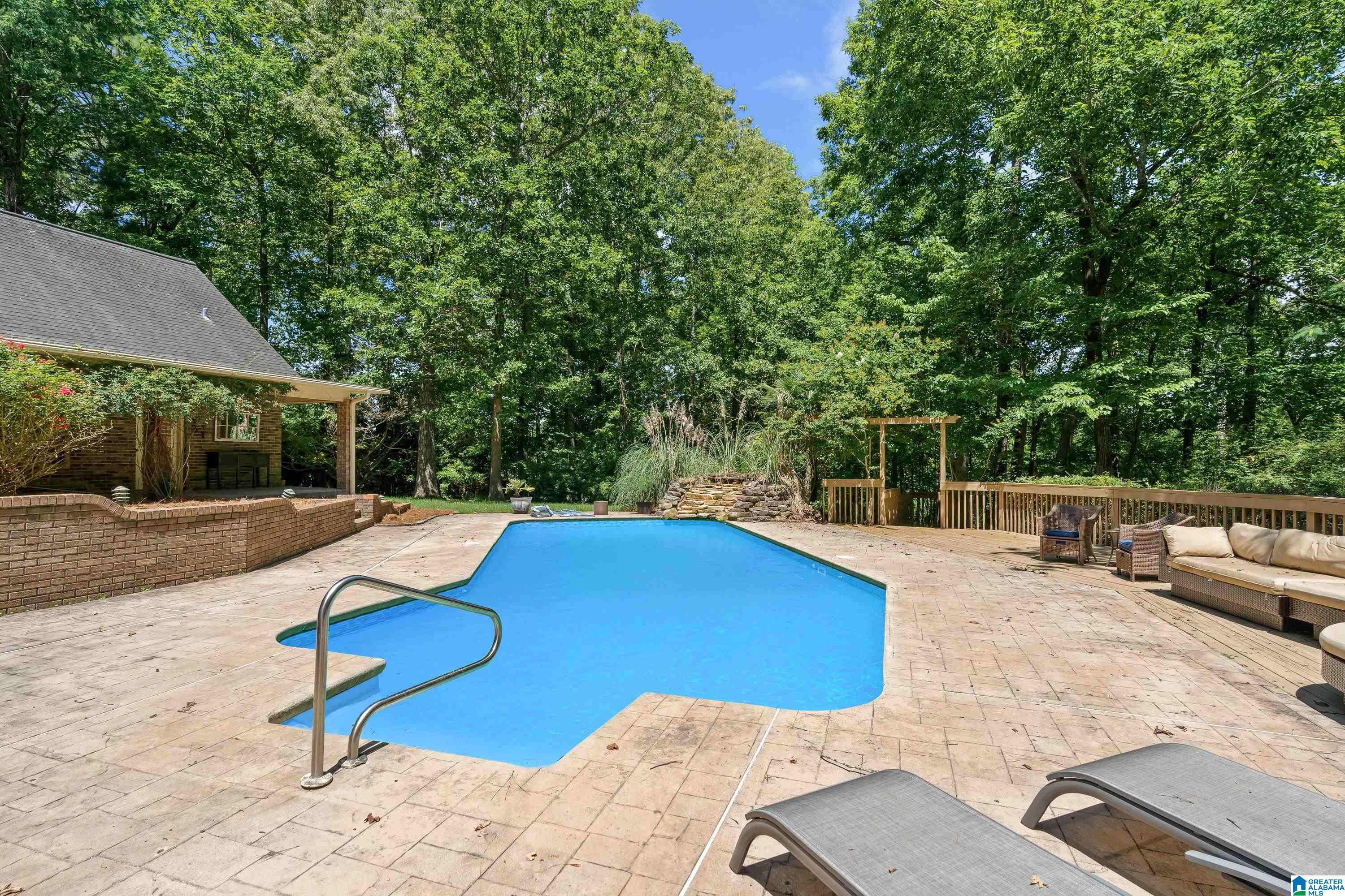 4737 CLOUD LANE