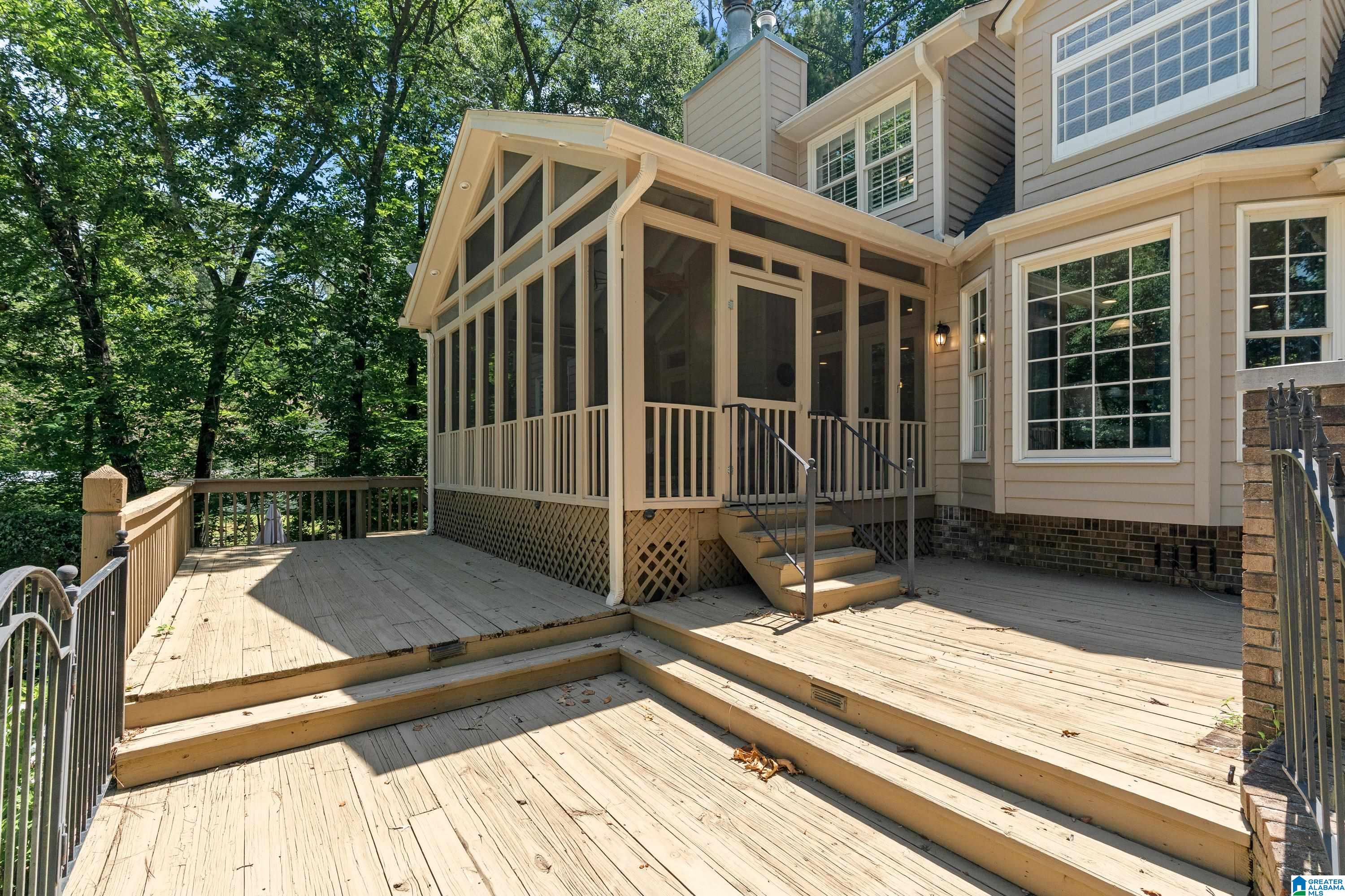 4737 CLOUD LANE