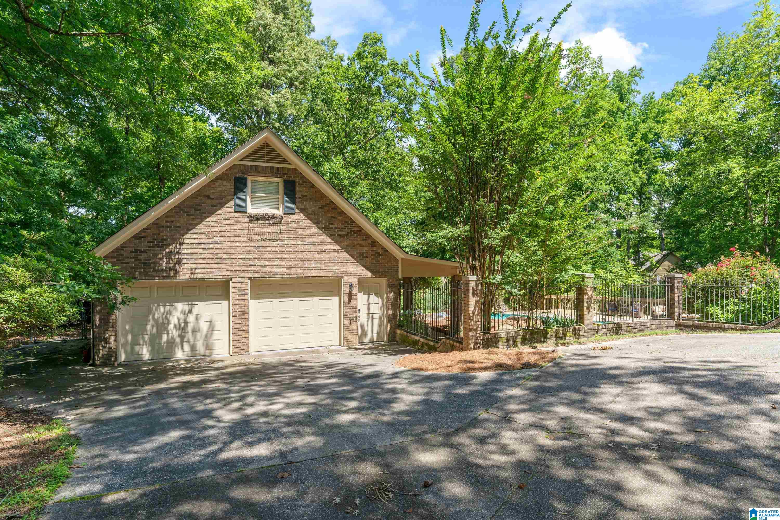 4737 CLOUD LANE