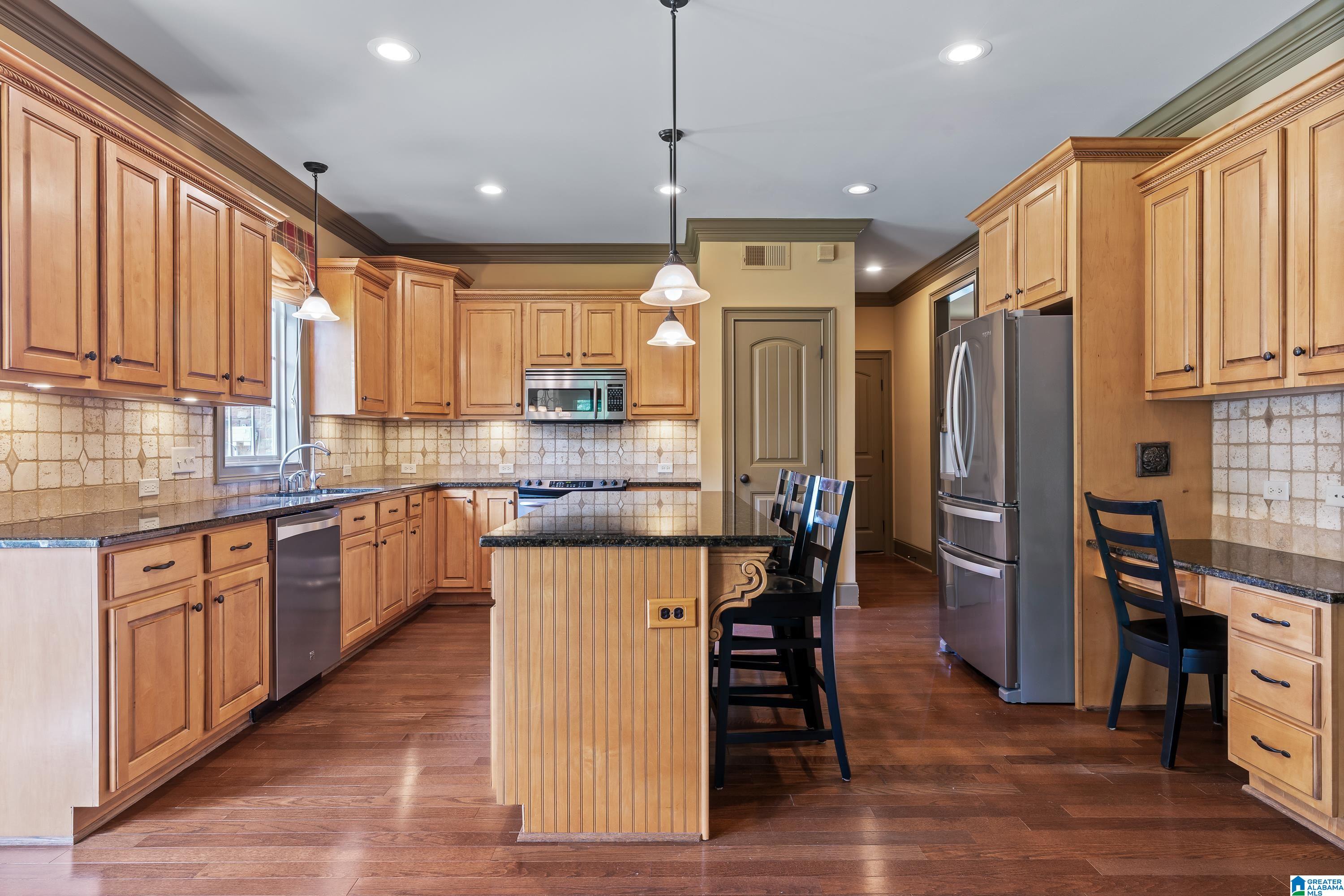 163 RIVER VALLEY ROAD