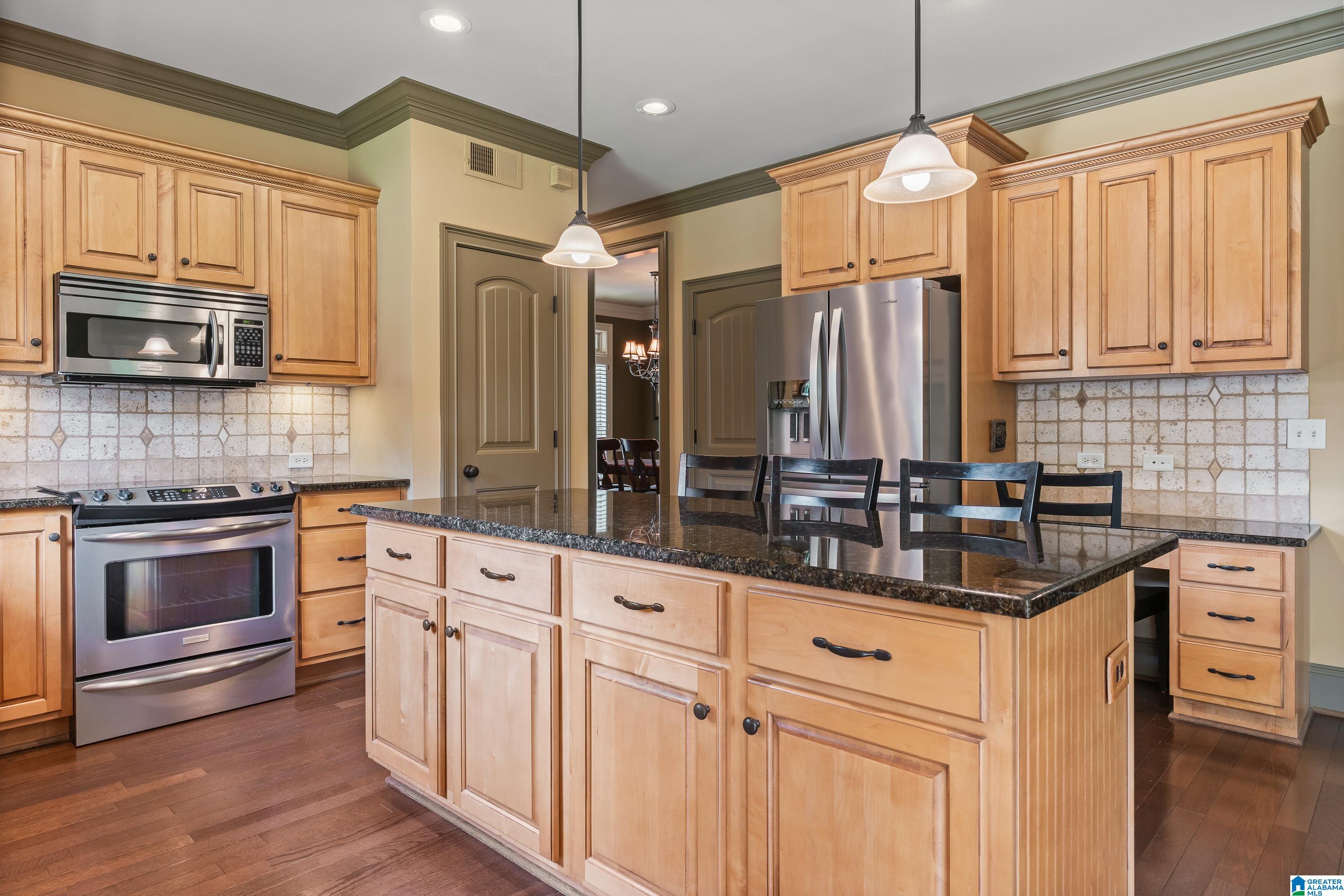 163 RIVER VALLEY ROAD