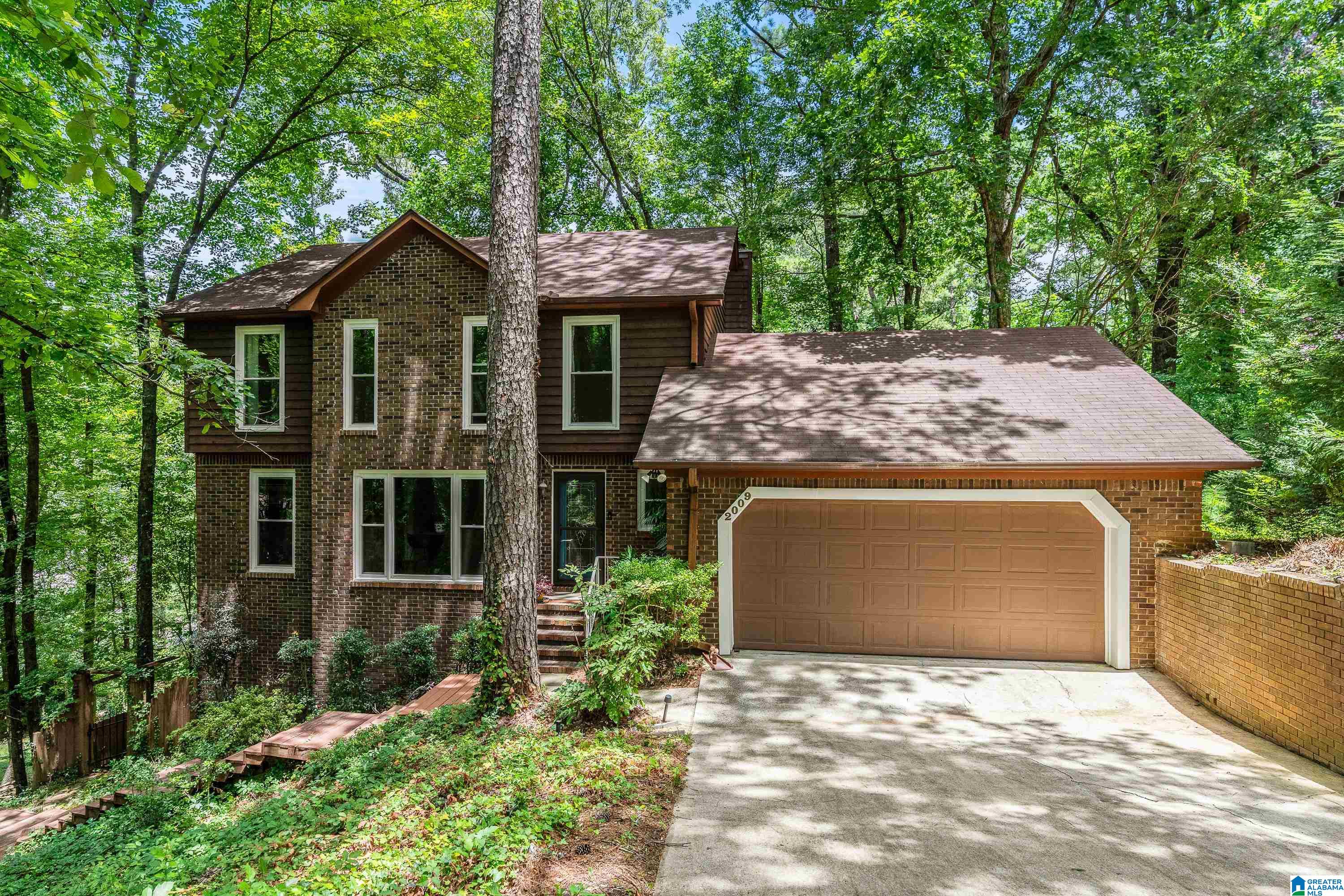 2009 CROSSVINE ROAD