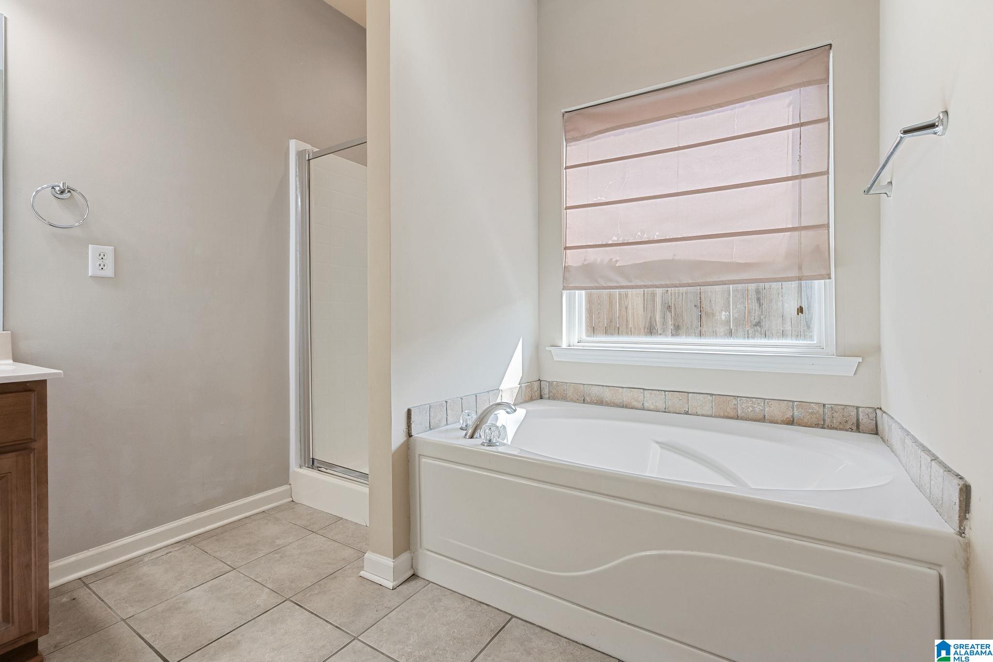 2813 OXMOOR GLEN DRIVE