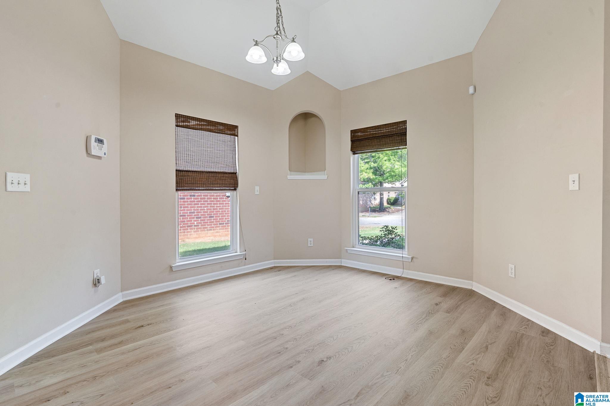 2813 OXMOOR GLEN DRIVE