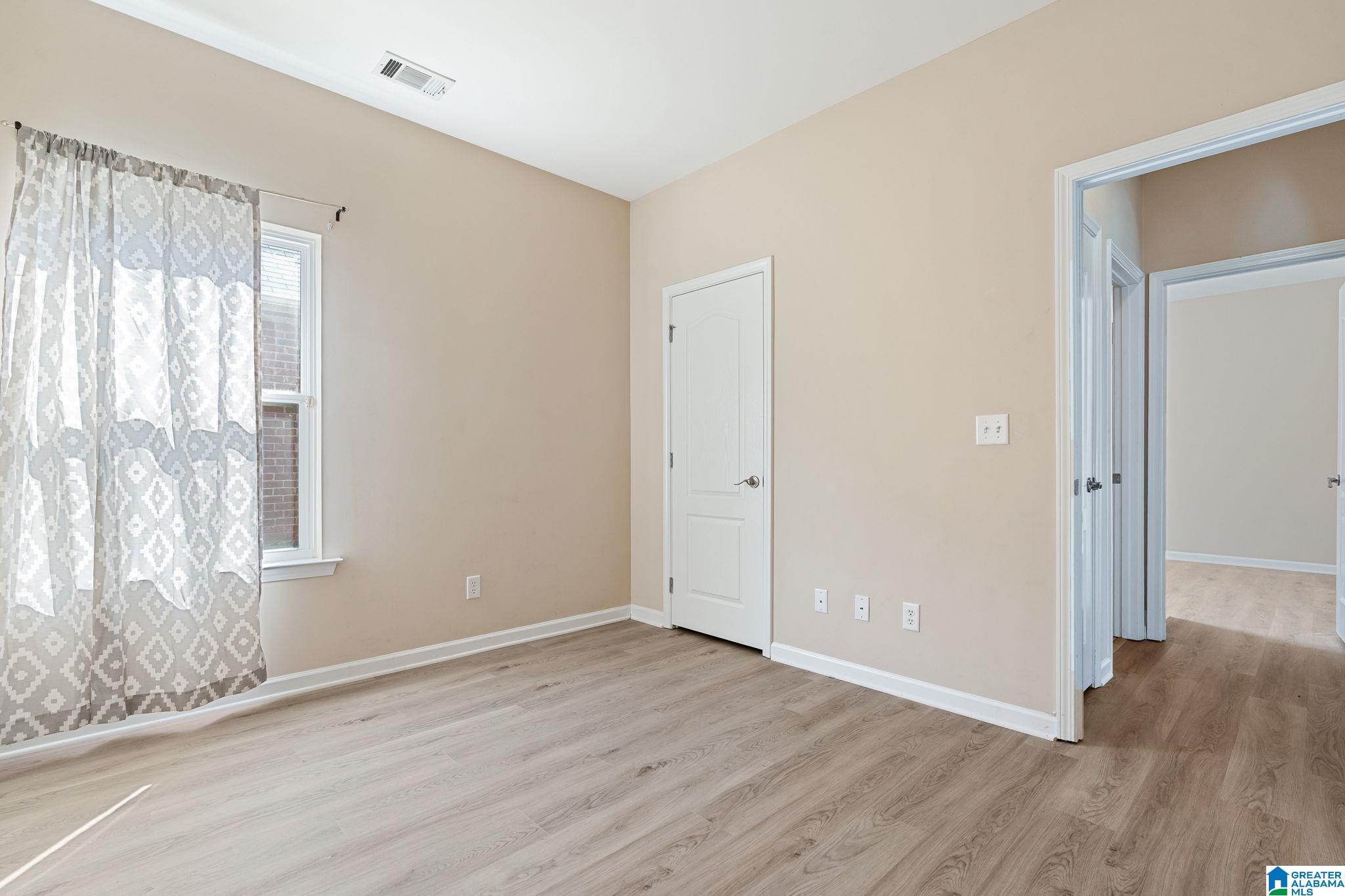 2813 OXMOOR GLEN DRIVE