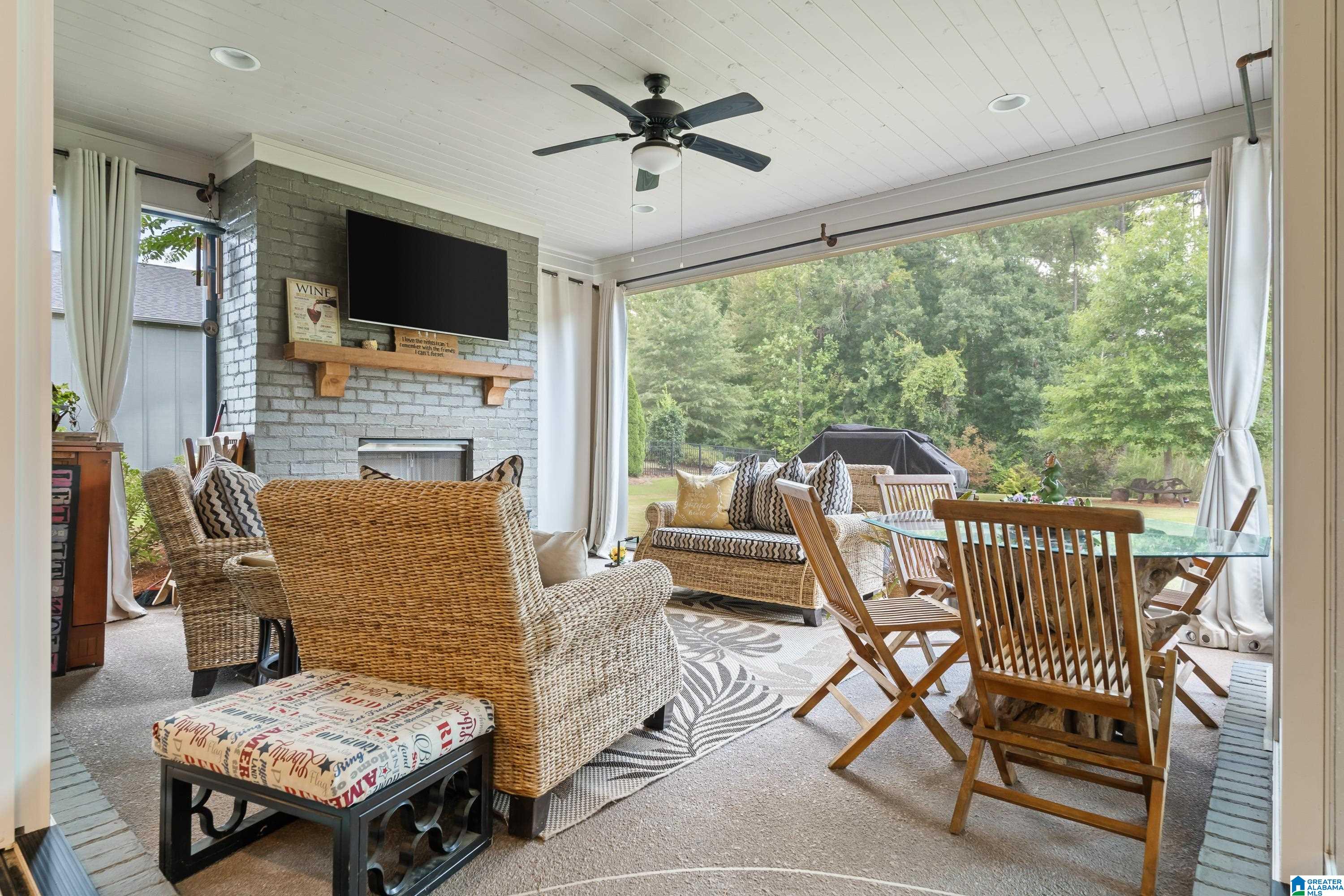 2316 BLACKRIDGE ROAD
