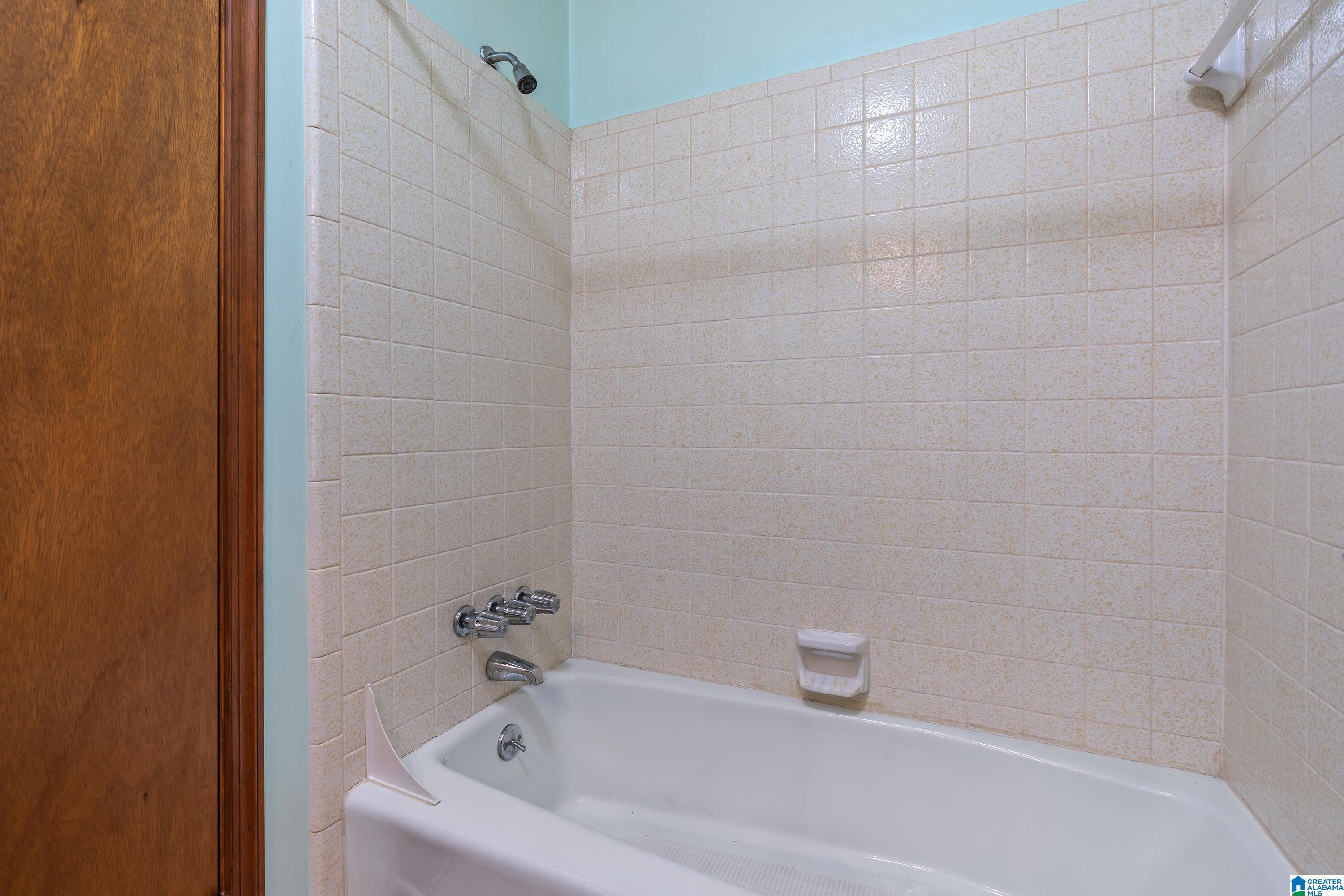 1942 WATERVIEW CIRCLE