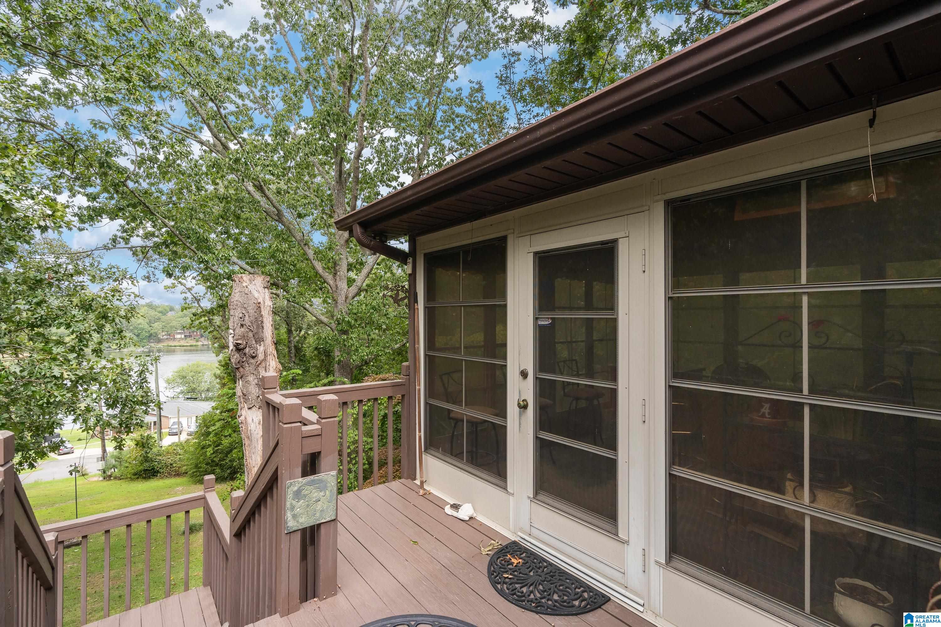 1942 WATERVIEW CIRCLE