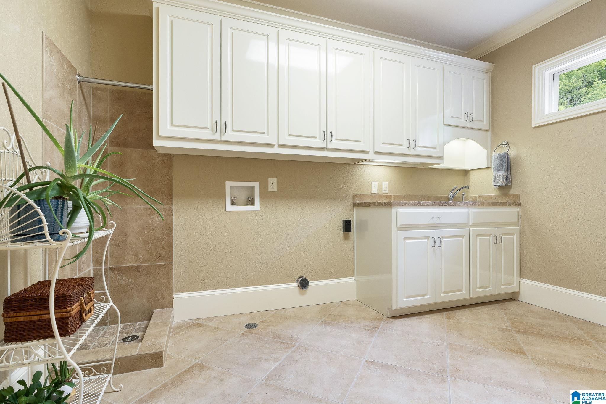 487 SPRING VALLEY DRIVE