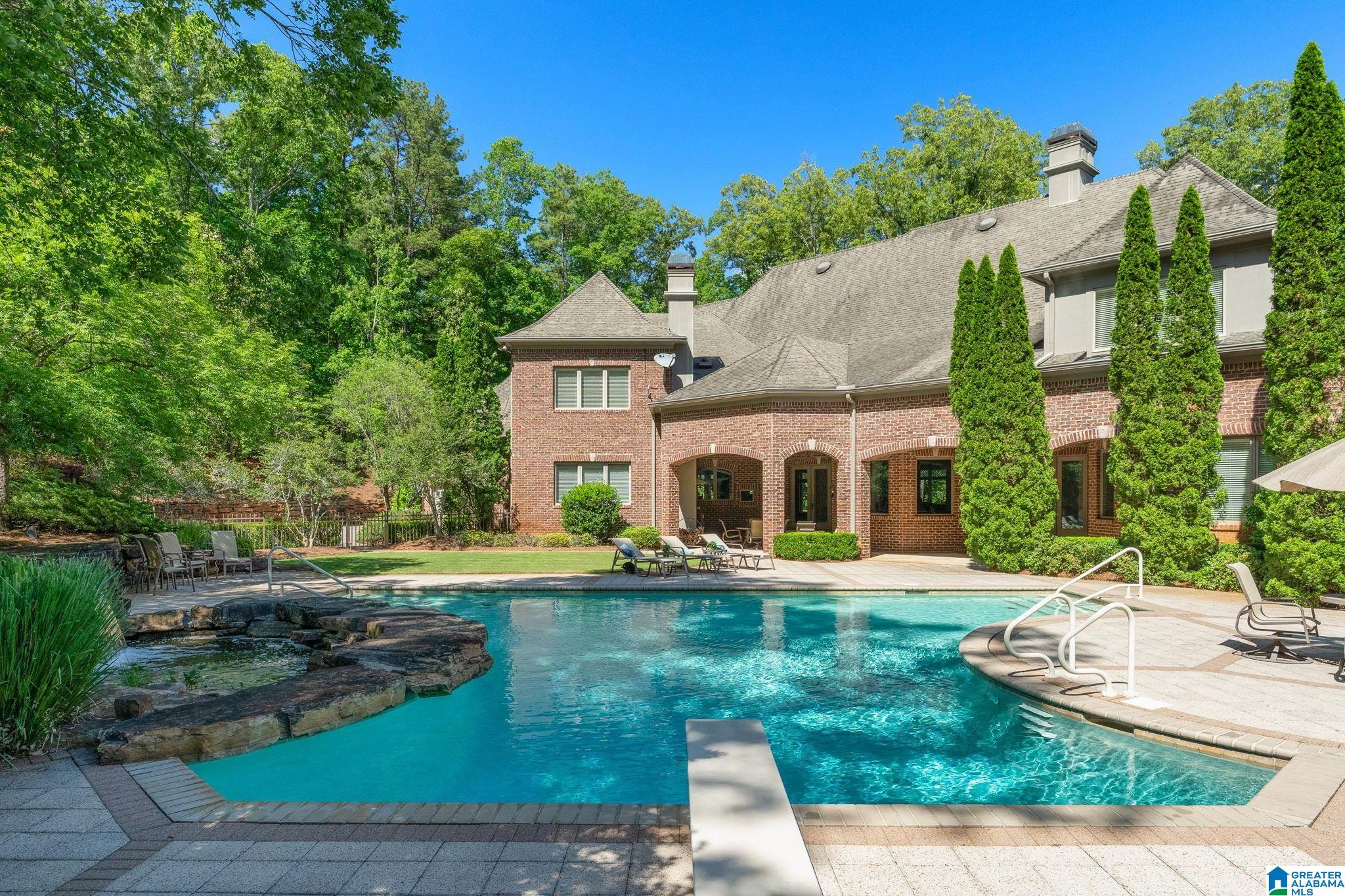 487 SPRING VALLEY DRIVE