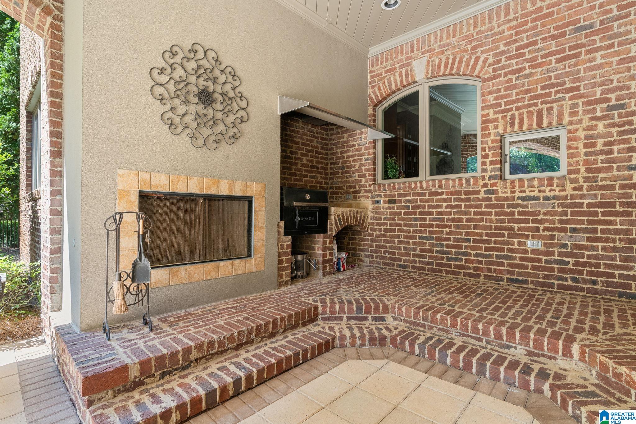 487 SPRING VALLEY DRIVE