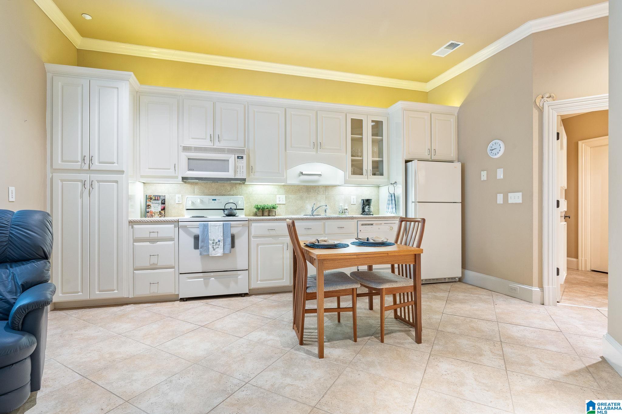 487 SPRING VALLEY DRIVE