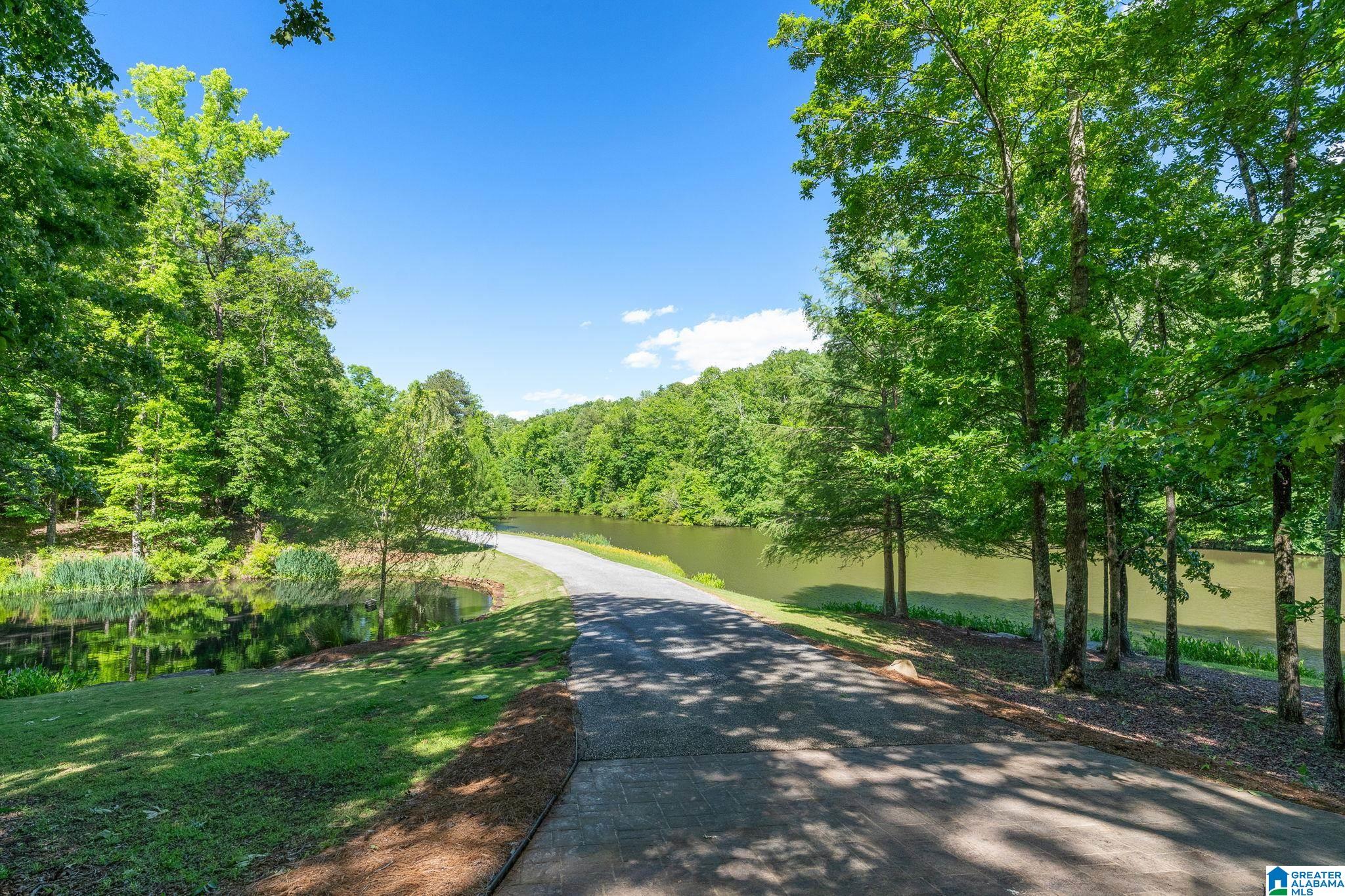 487 SPRING VALLEY DRIVE