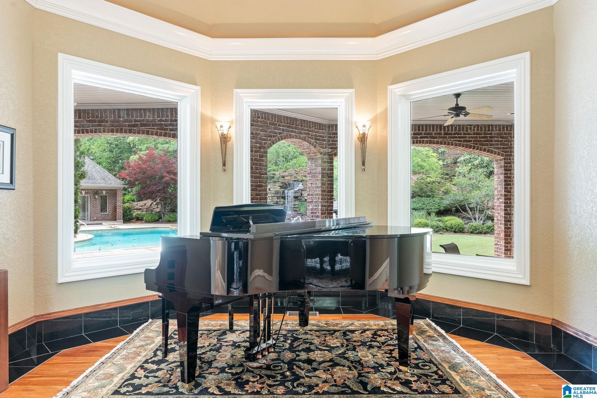 487 SPRING VALLEY DRIVE