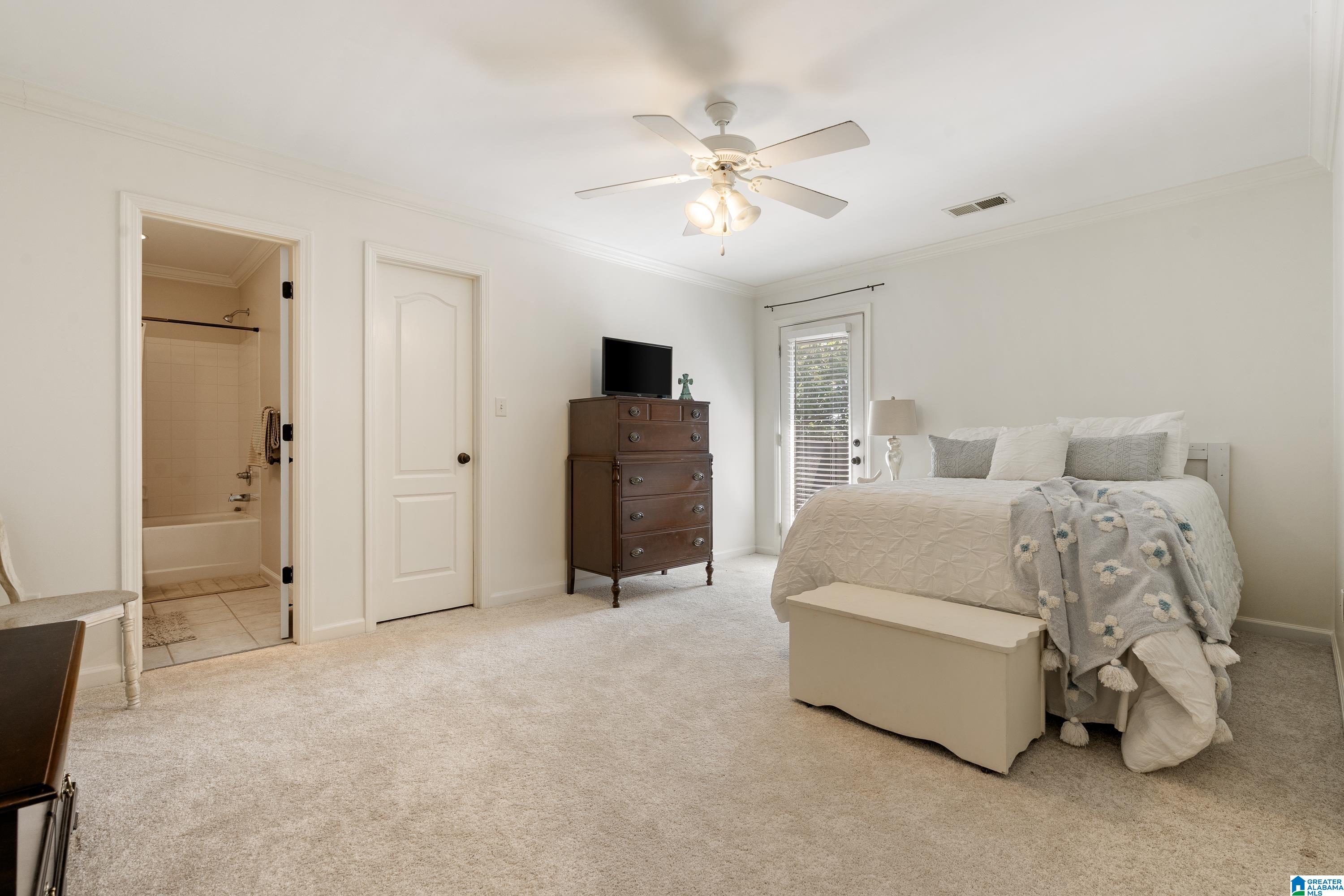 5306 SOUTHCREST COVE