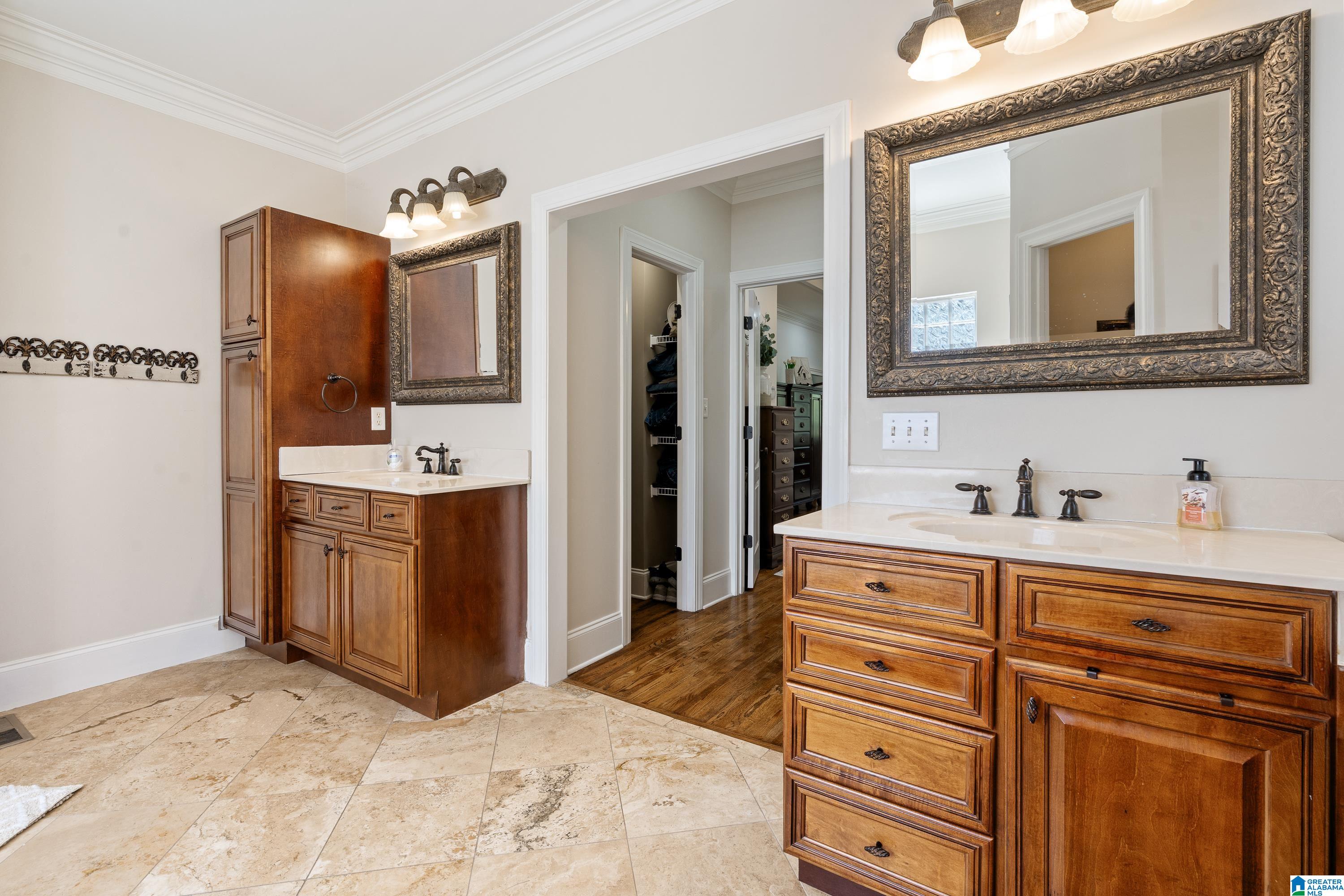 5306 SOUTHCREST COVE