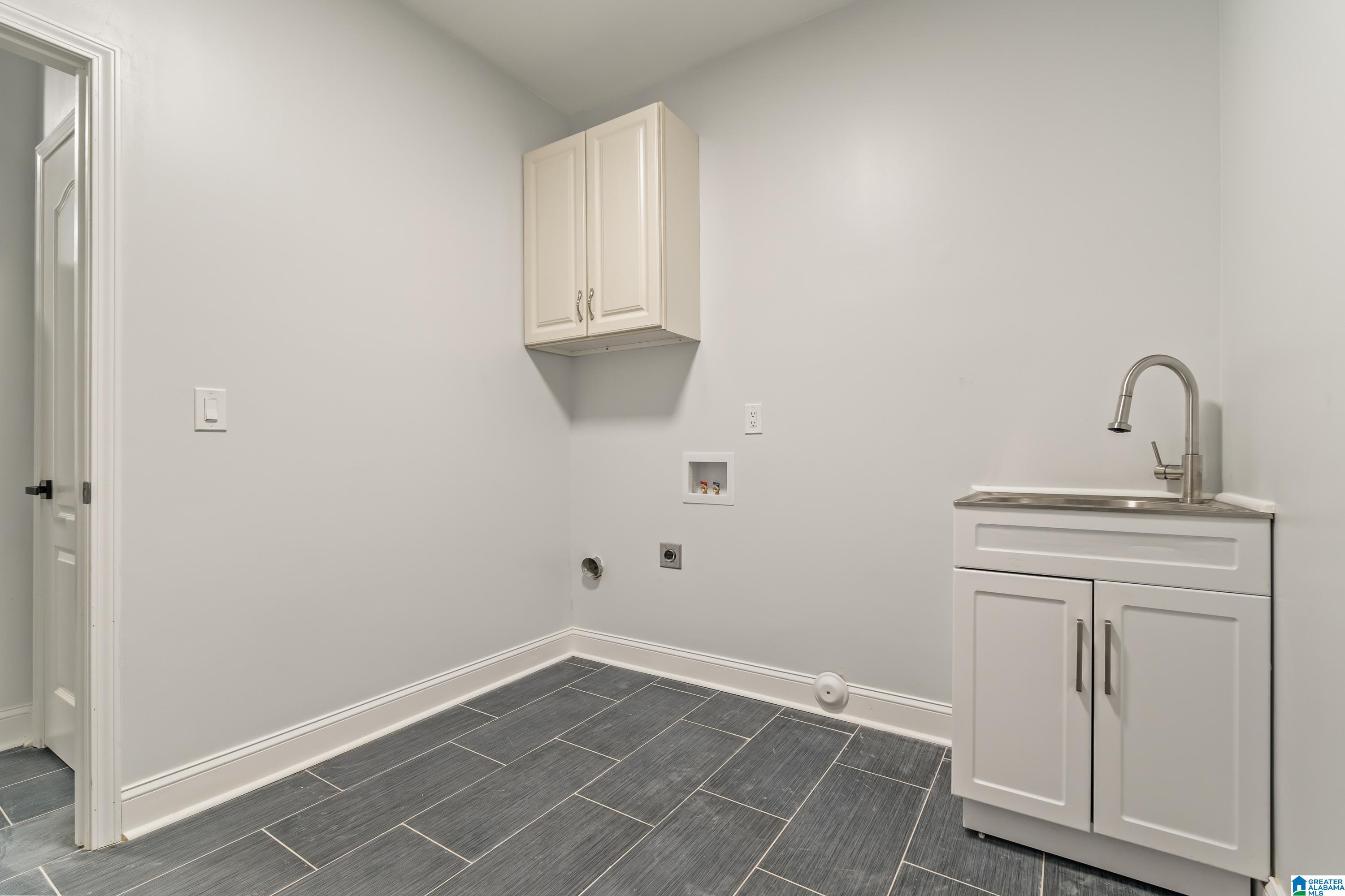 5536 PARK SIDE CIRCLE