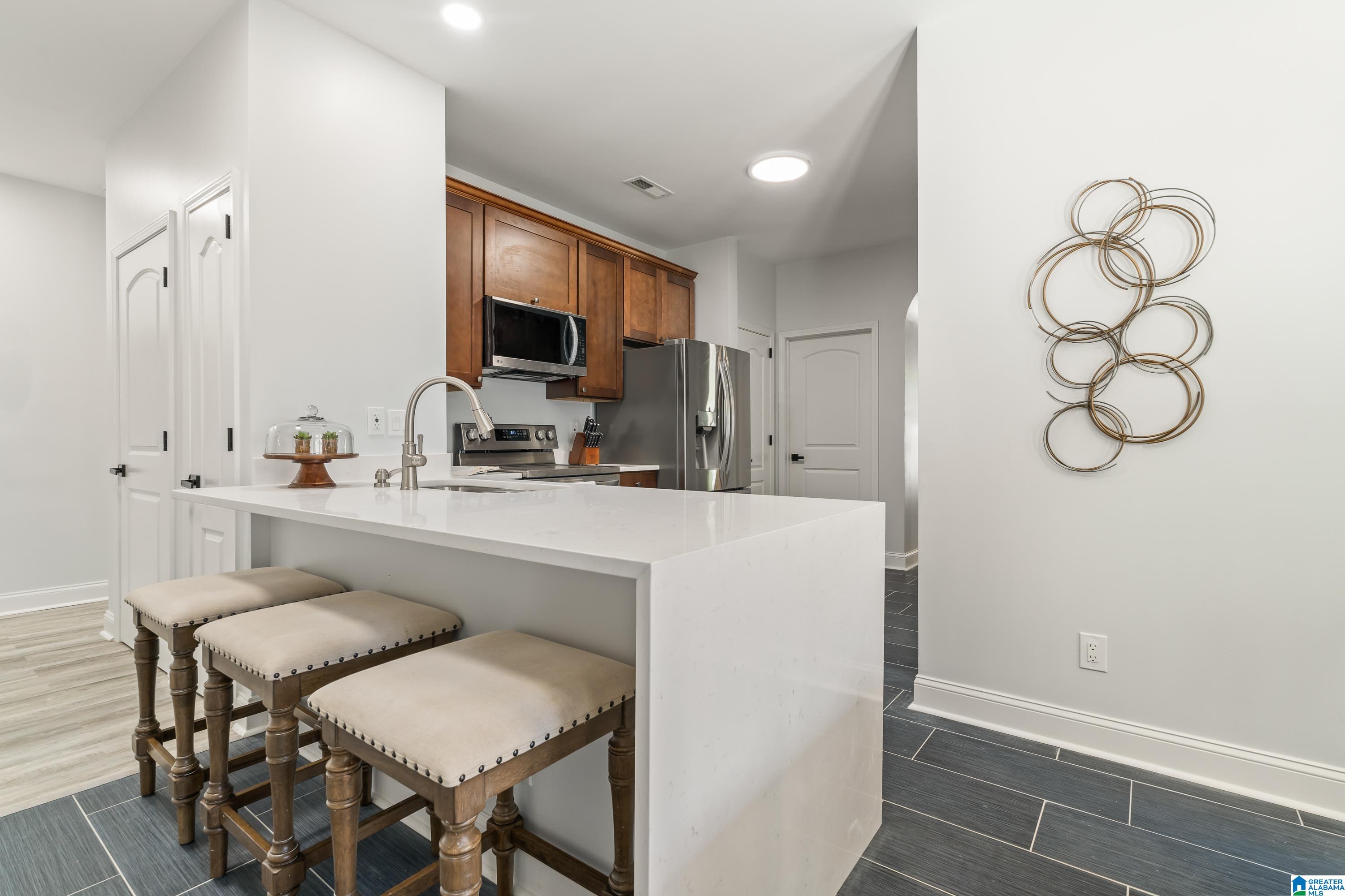 5536 PARK SIDE CIRCLE