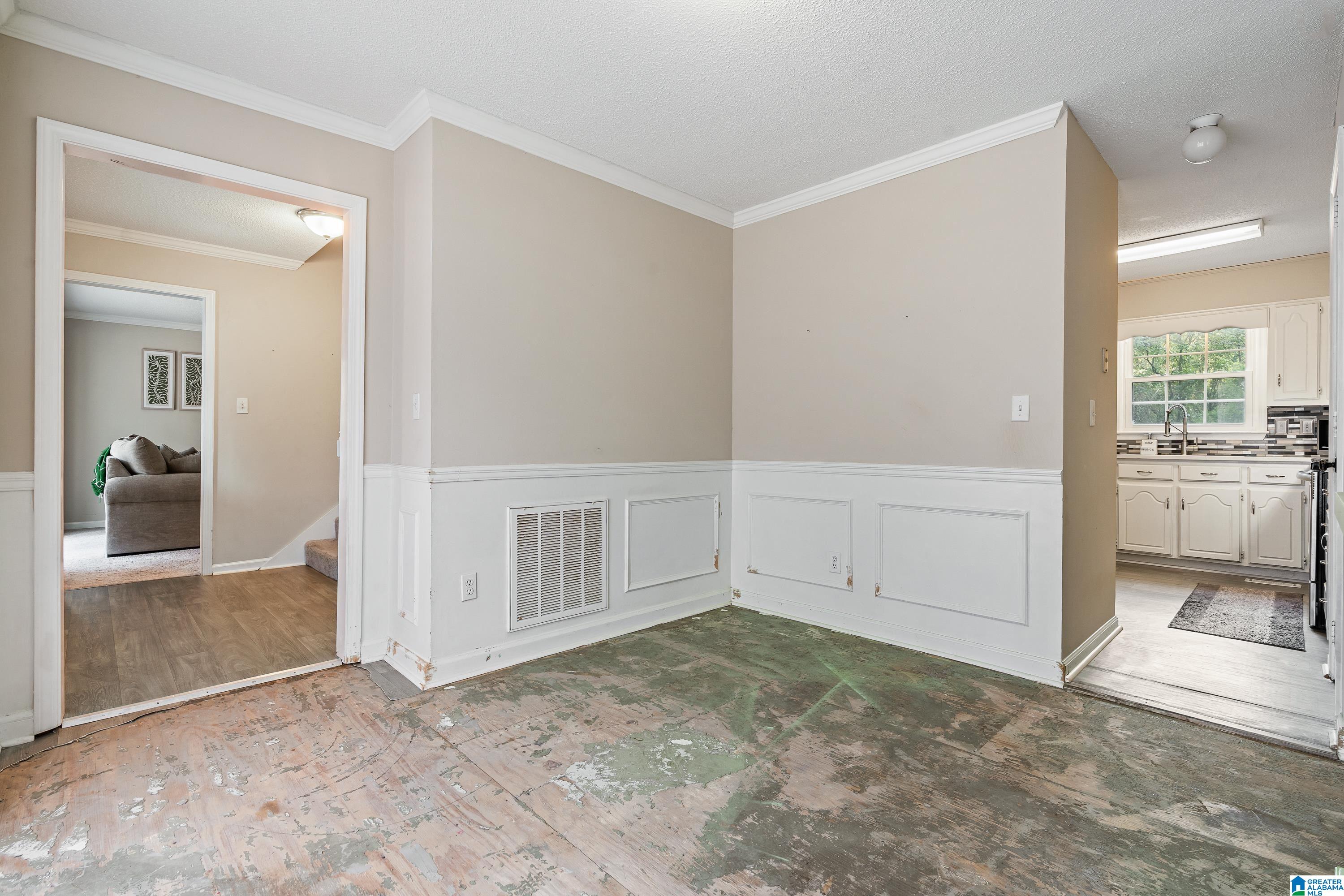 1324 WILLOW CREEK PLACE