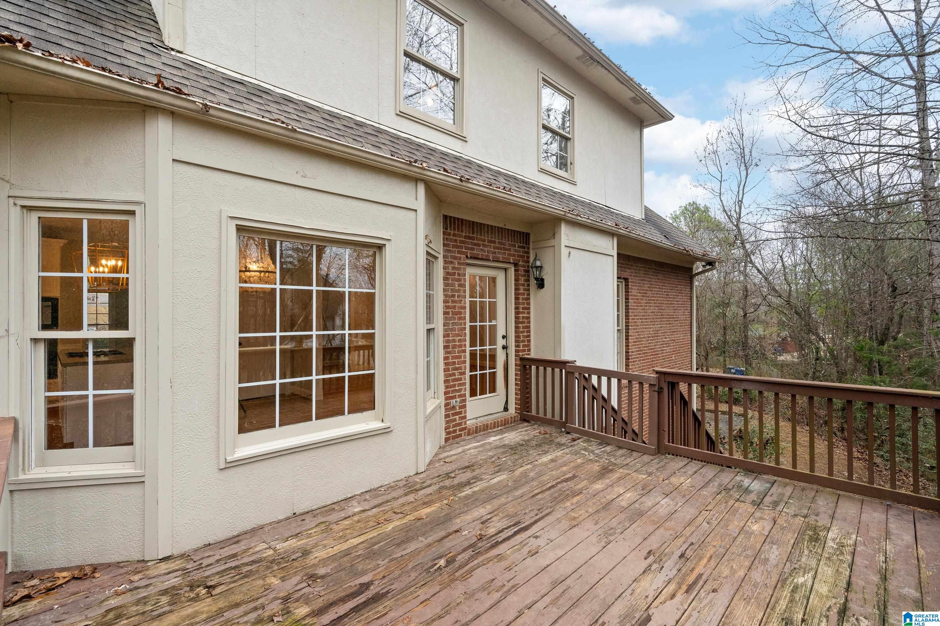 5205 SAPPHIRE COVE