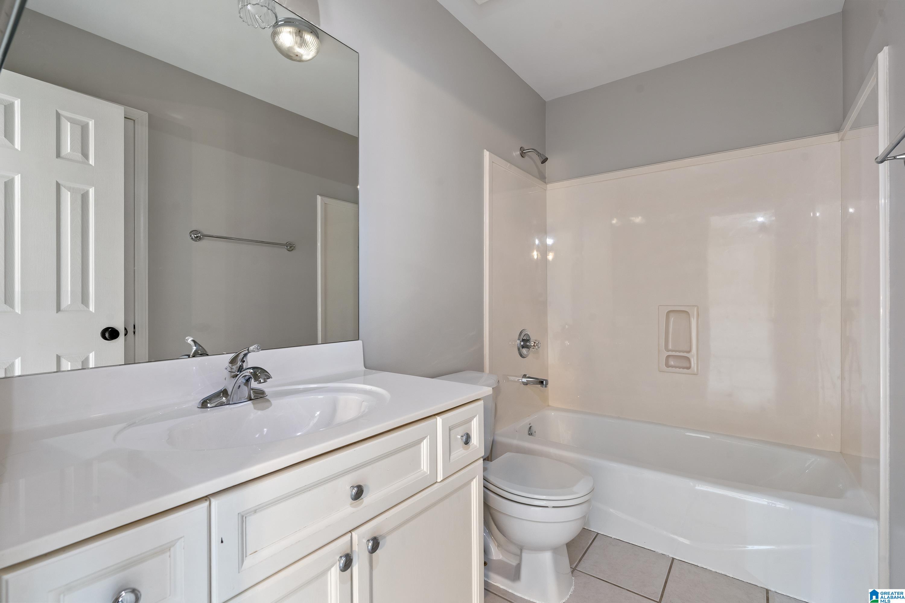 5205 SAPPHIRE COVE