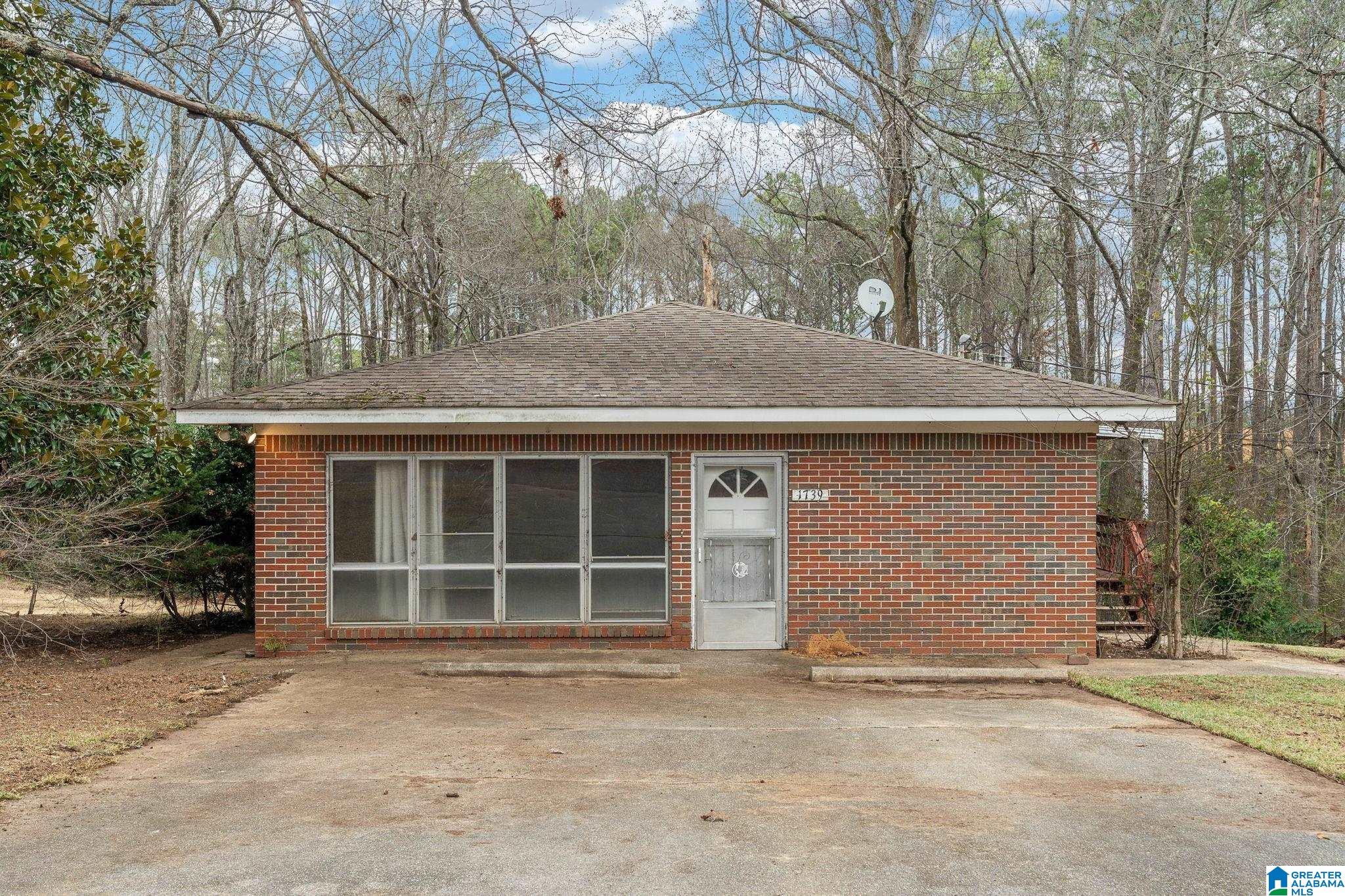 1739 SHANNON ROAD