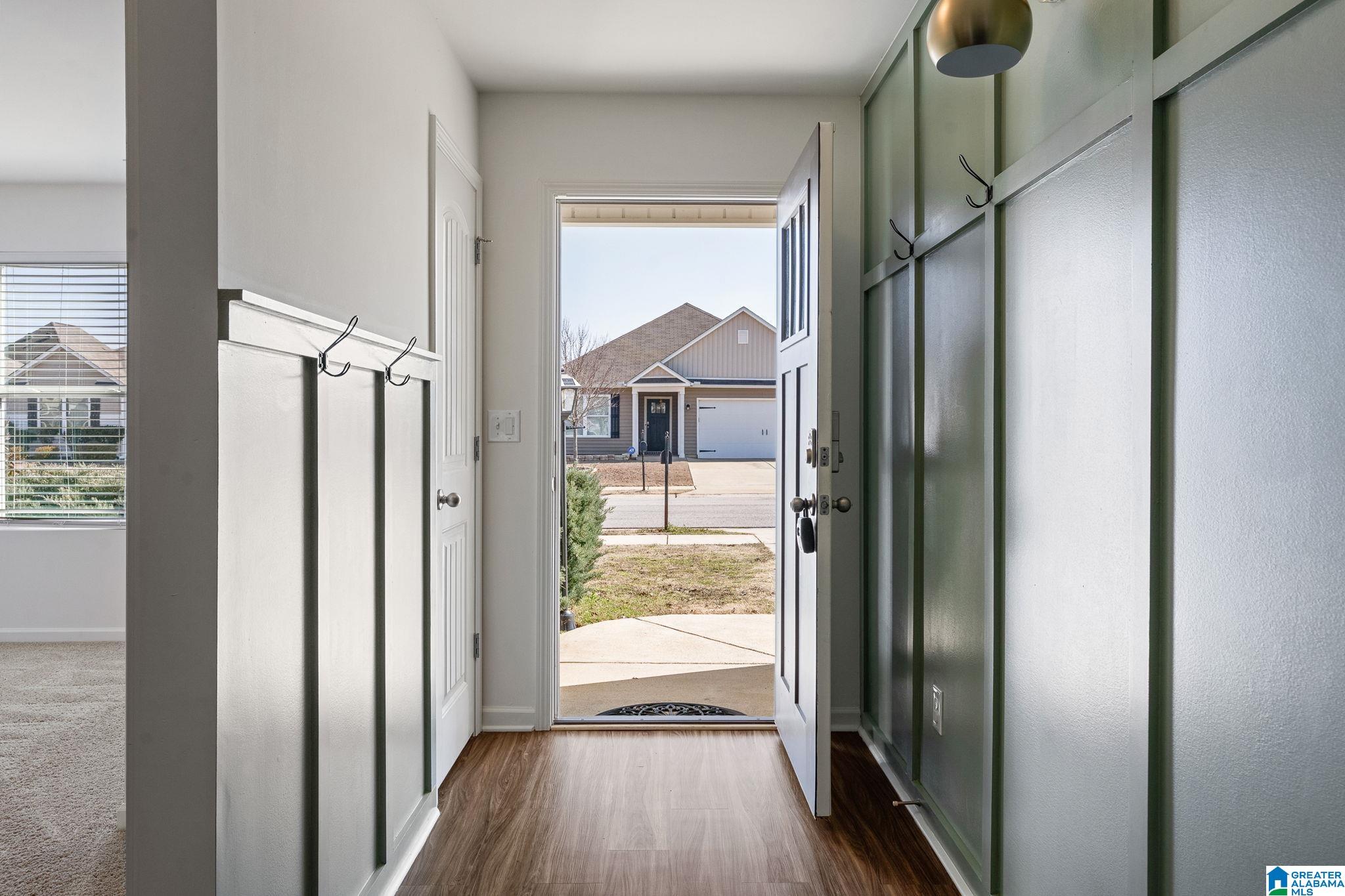 216 LEONARDS COURT