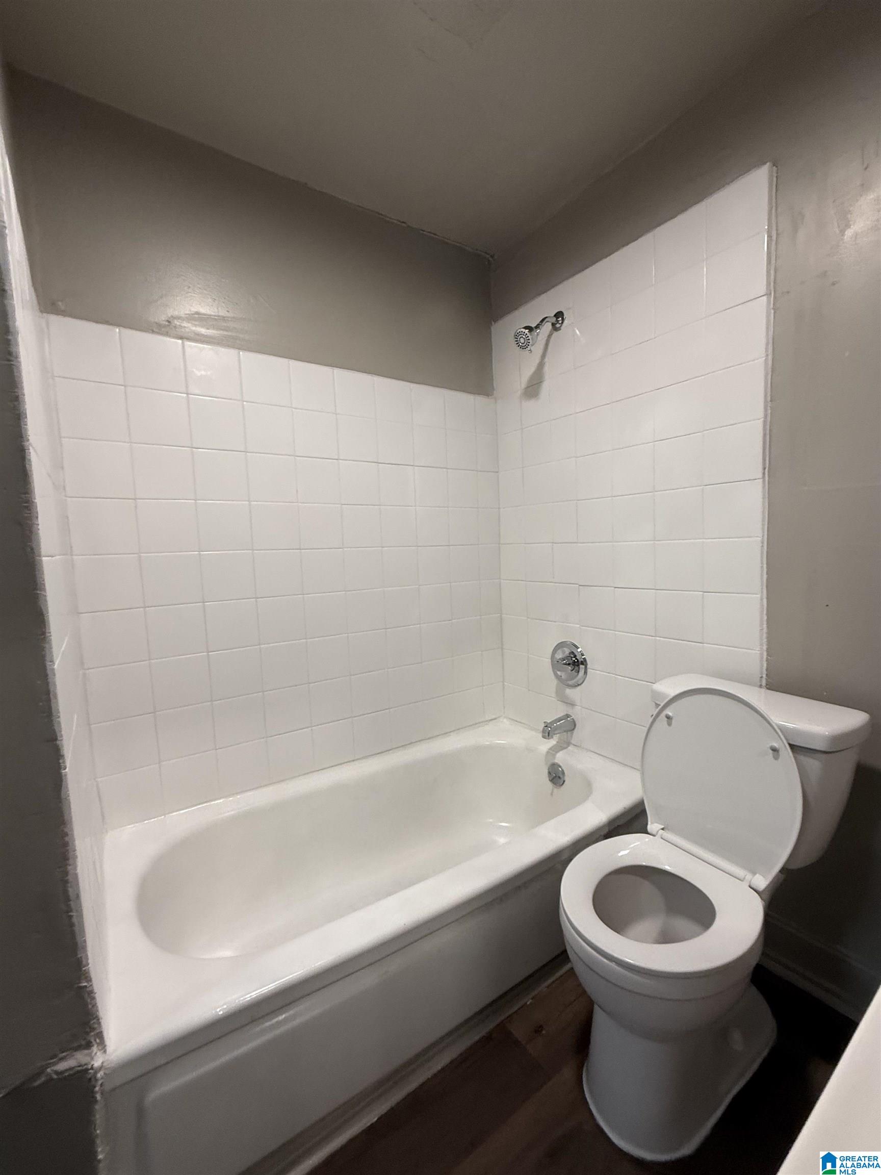 2100 DAWSON AVENUE SW