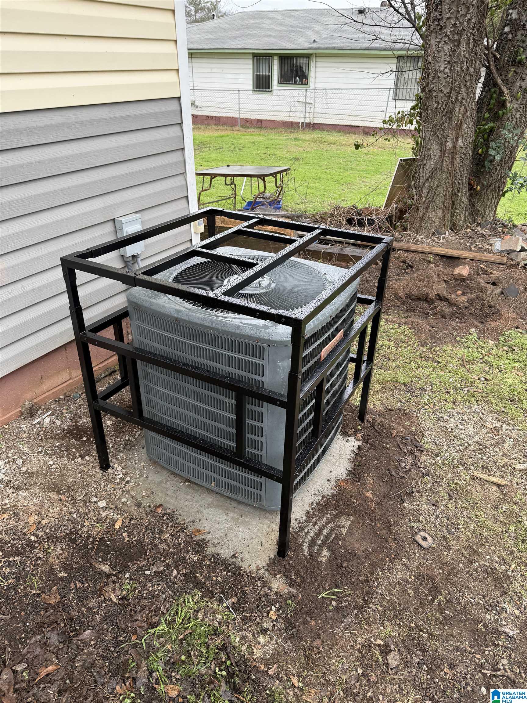 2100 DAWSON AVENUE SW