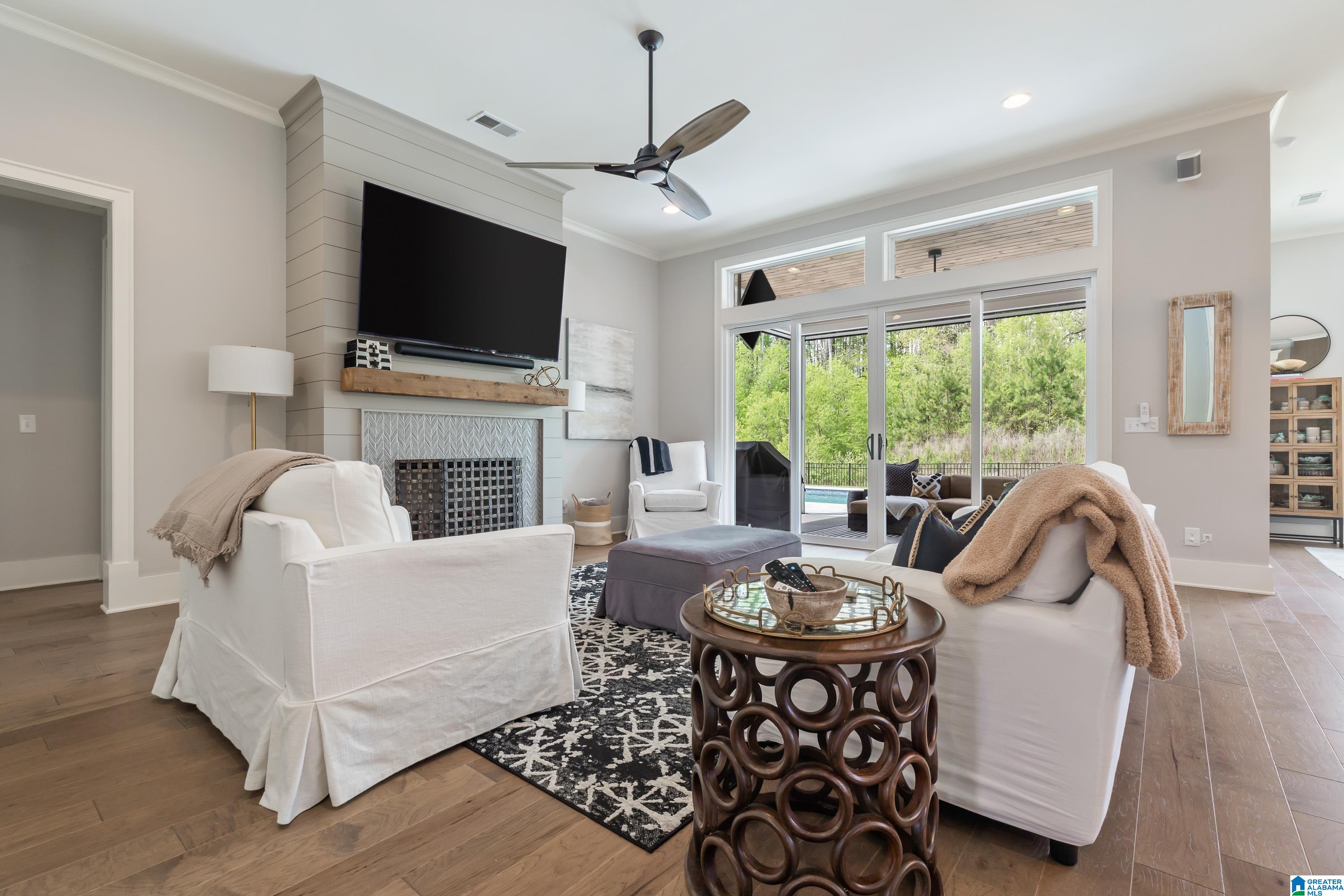 2933 BLACKRIDGE PLACE