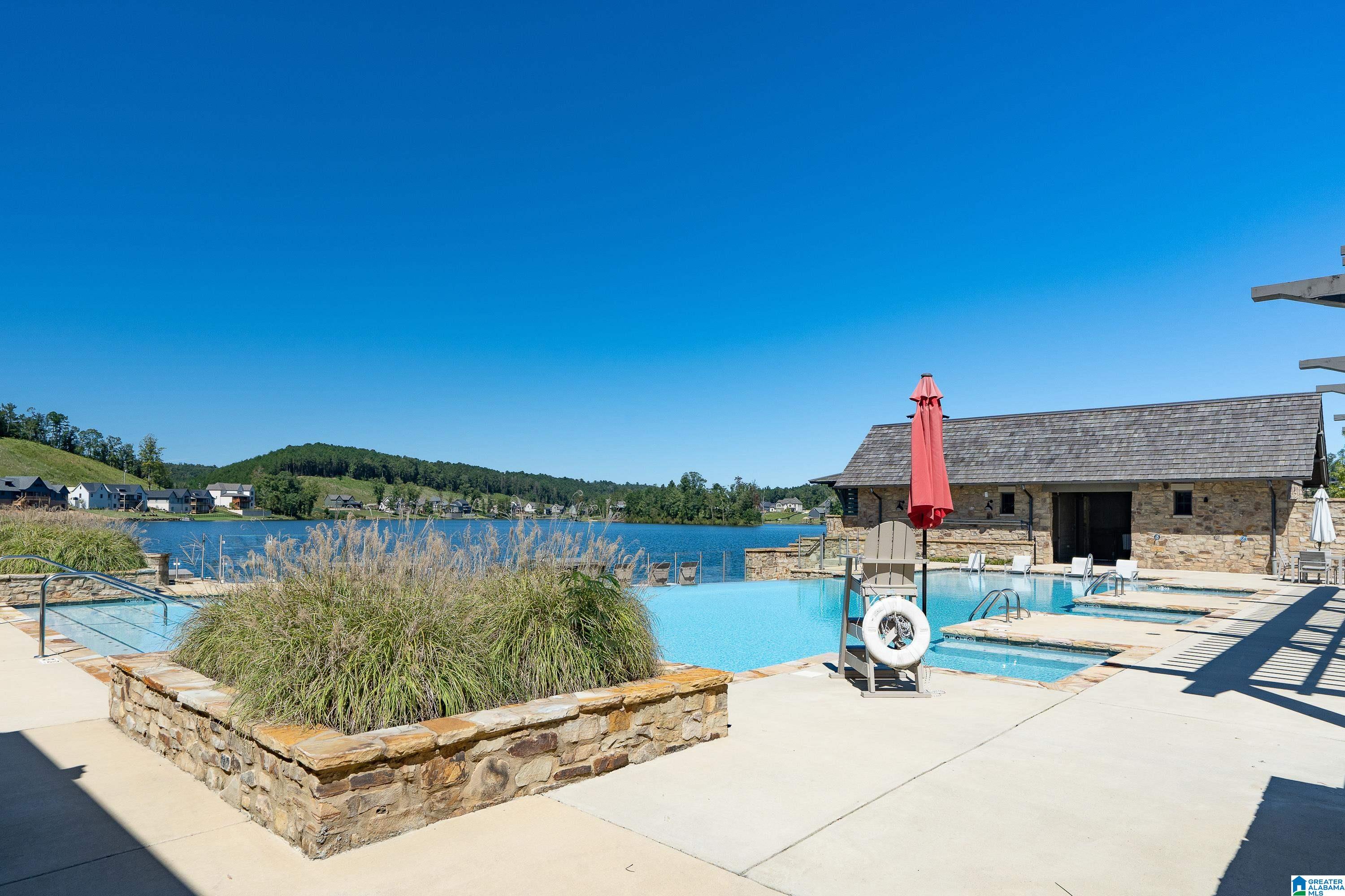 2933 BLACKRIDGE PLACE