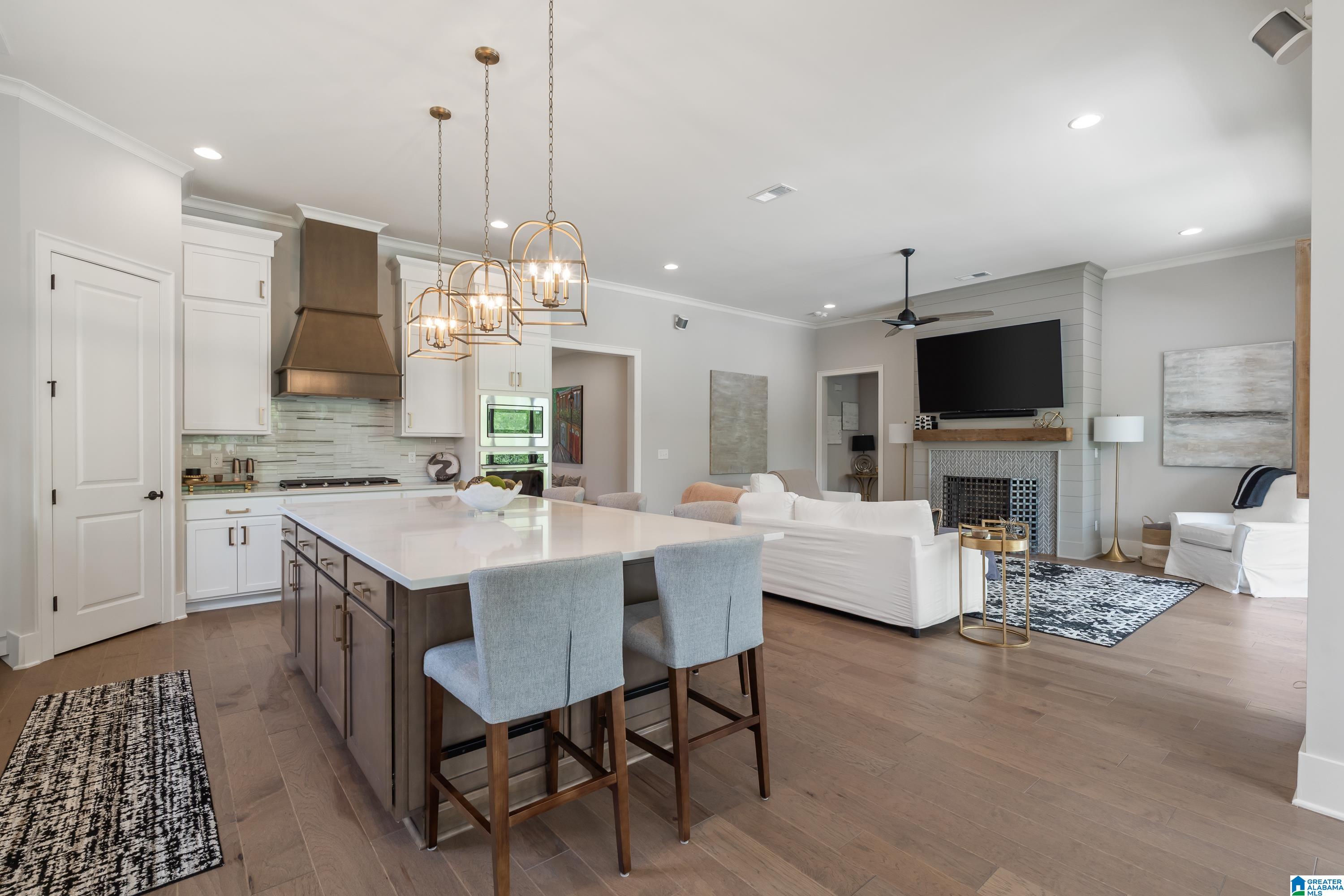 2933 BLACKRIDGE PLACE