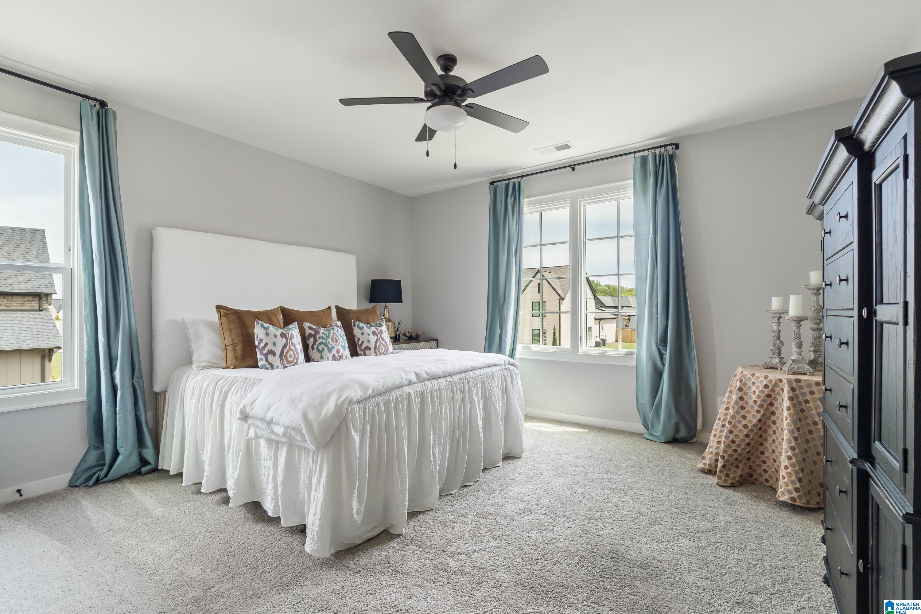 2933 BLACKRIDGE PLACE